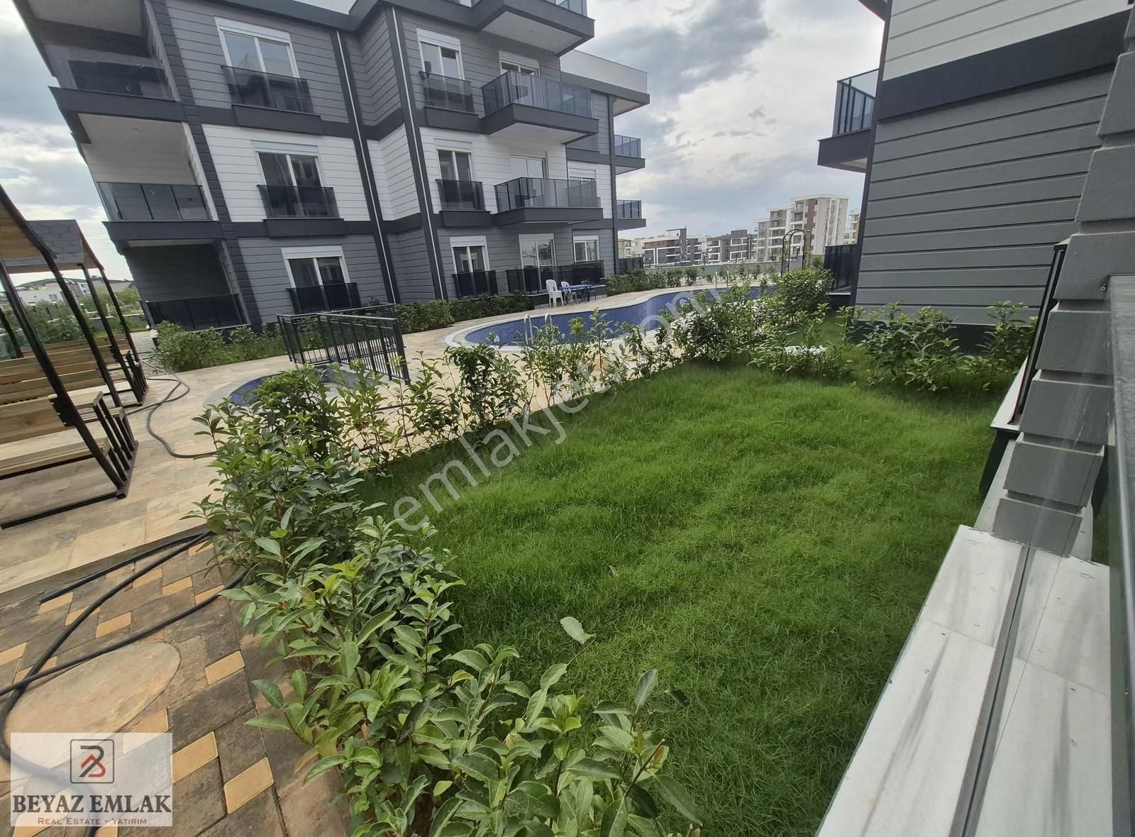 Altıntaş Mh. Havuzlu Balkonlu Önü Bahçe Kullanımlı Sıfır 2+1 - Görsel 5