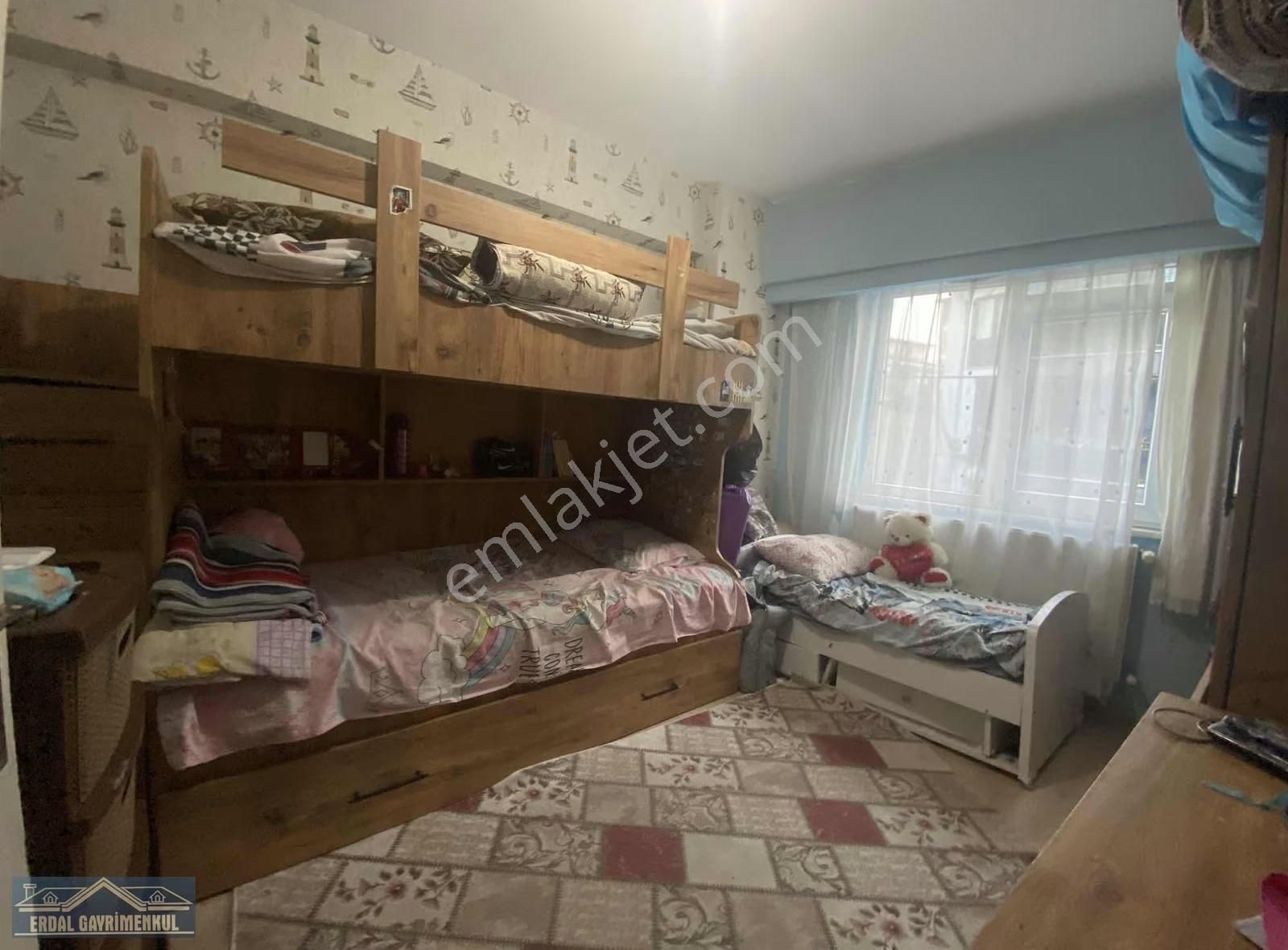 Cadde Üstü Köşe Başı Ara Kat Satılık Daire.. - Görsel 7