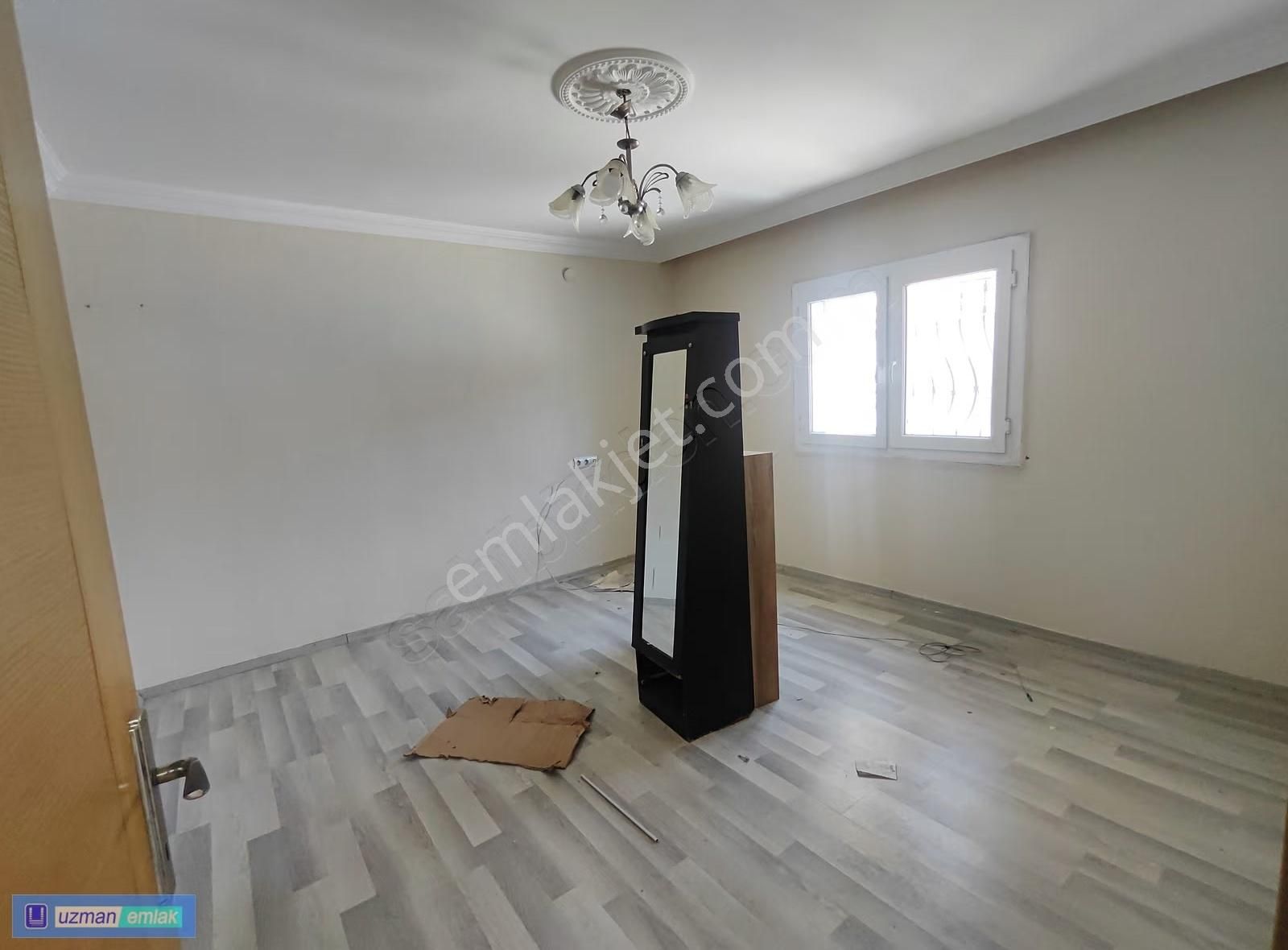 Camiatik De Merkeze Yürüme Mesafesinde Bahçeli 3+1 Villa - Görsel 5