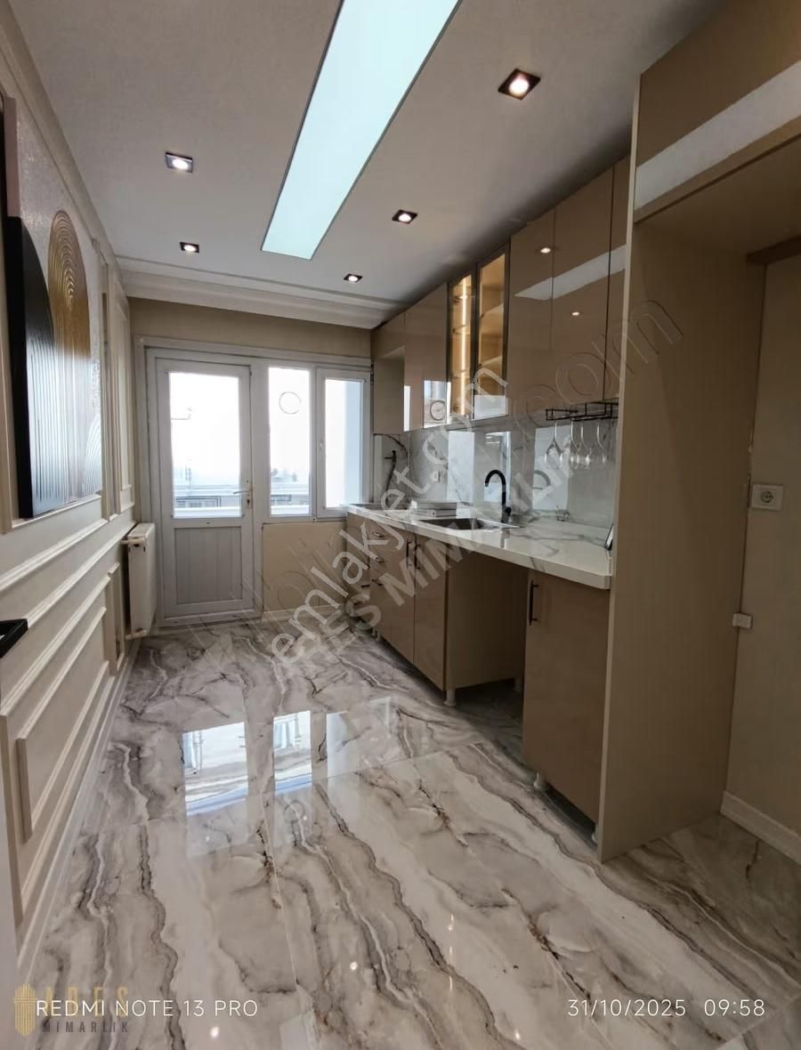 Ares'den Kiralık Metrobüse Yakın Merkezi Konumda Ultra Lüx Daire - Görsel 15