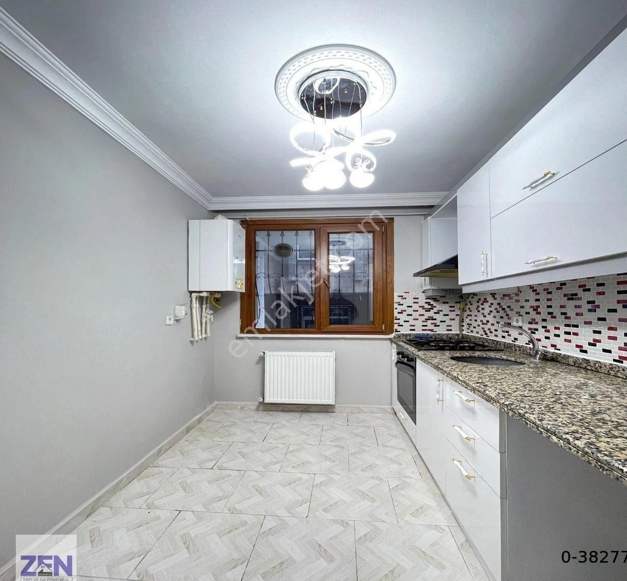 Metrobüse Yakın Otoparklı Full Dekorlu 2+1 Satılık 1. Kat Daire - Görsel 5