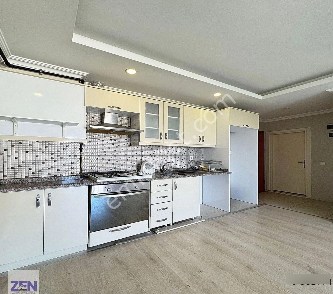 Beylikdüzü'nde Yatırıma Uygun Acil Satılık 1+1 Daire!! - Görsel 3