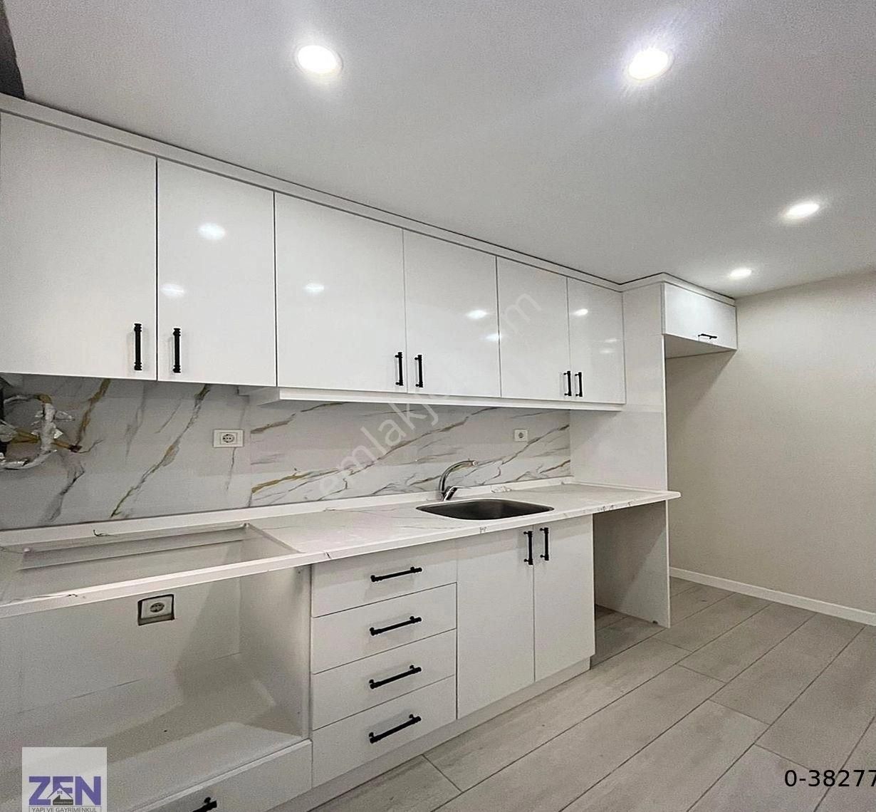 Krediye Uygun Merkezde İçi Full Dekorlu 2+1 Satılık Daire - Görsel 7