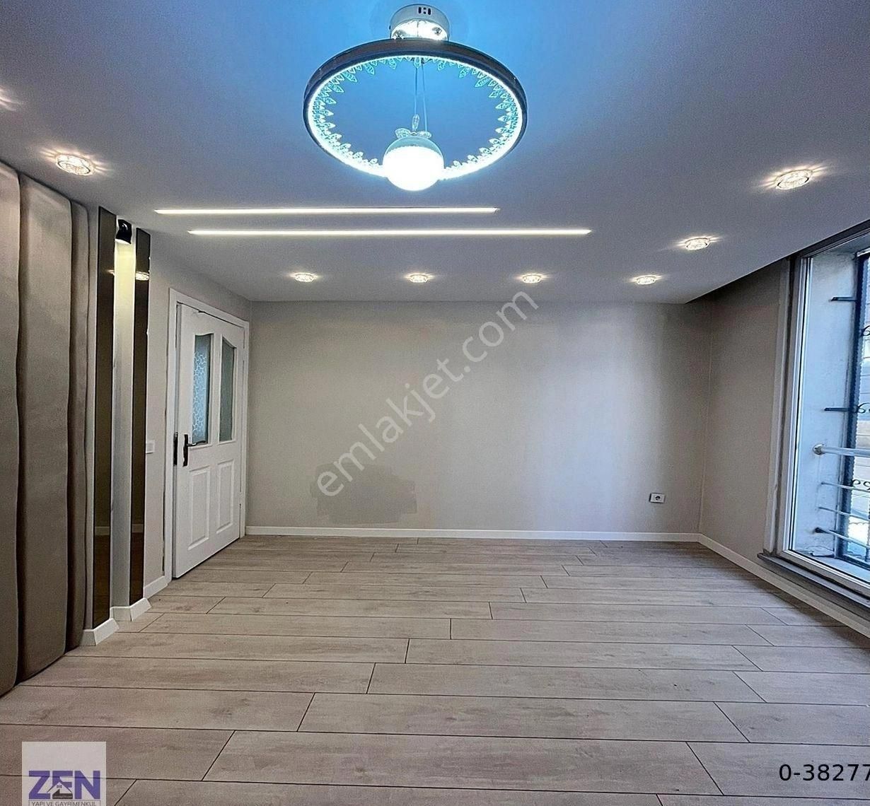 Krediye Uygun Merkezde İçi Full Dekorlu 2+1 Satılık Daire - Görsel 8