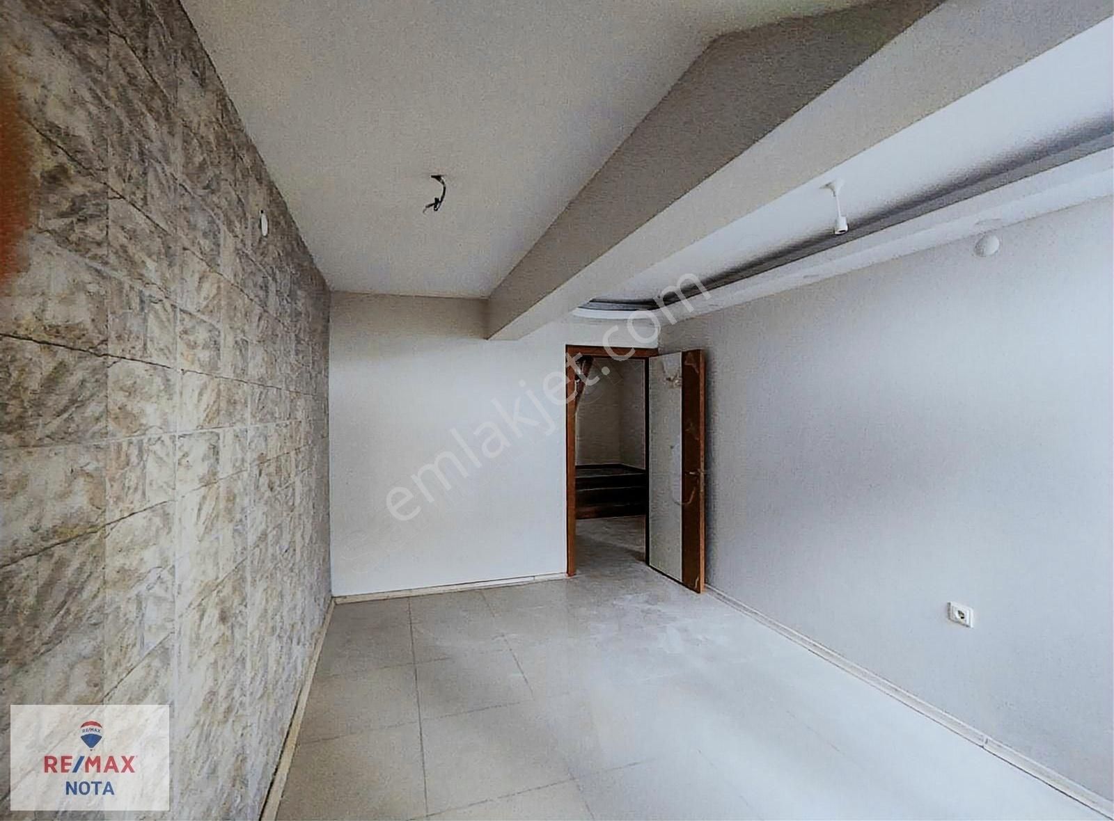 Zafertepe Mahallesi'nde Zemin Ters Dubleks Daire - Görsel 21