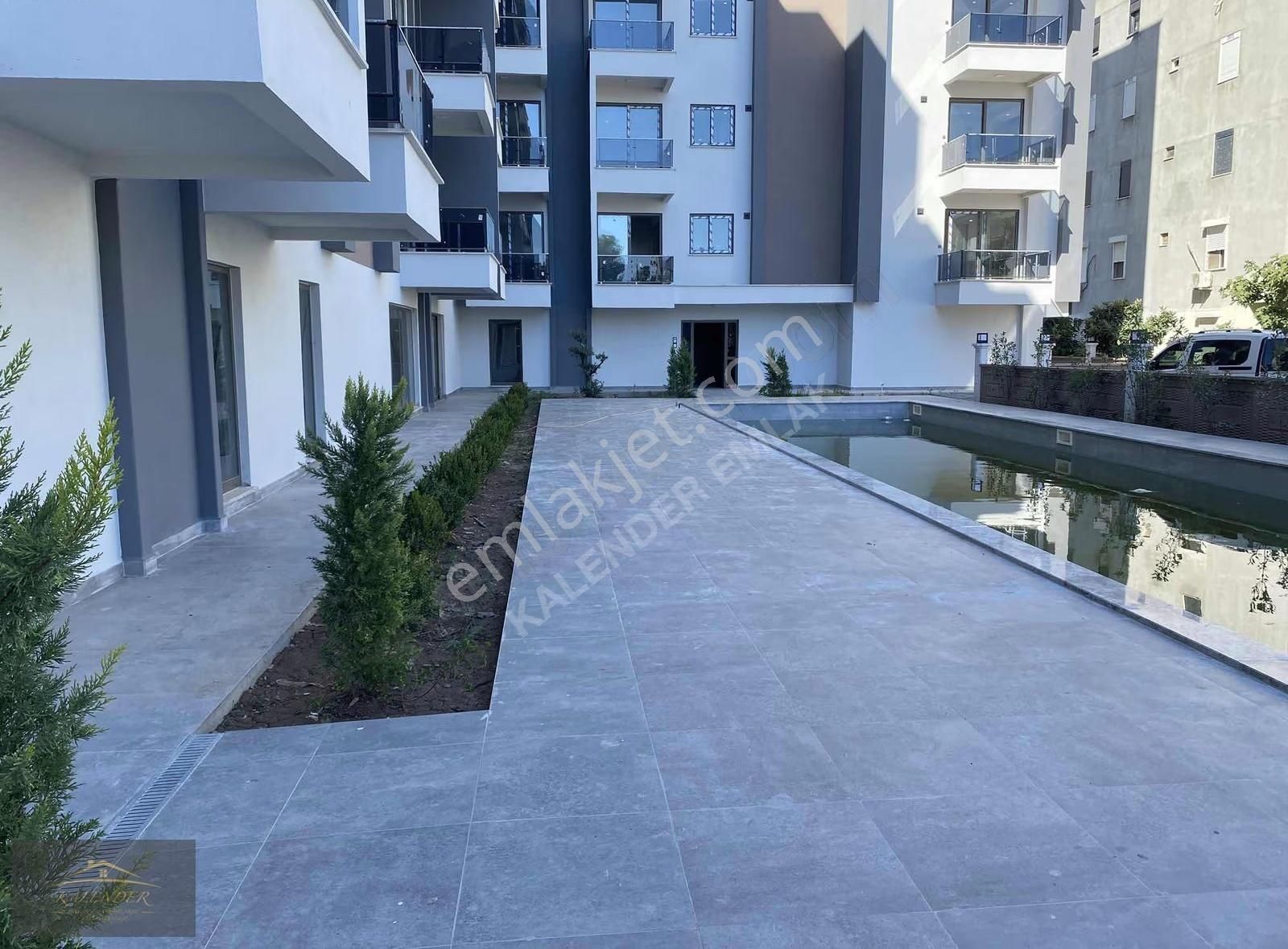 Finike Kum Mahallesinde Havuzlu Site İçersinde 1+1 Satılık Daire - Görsel 3