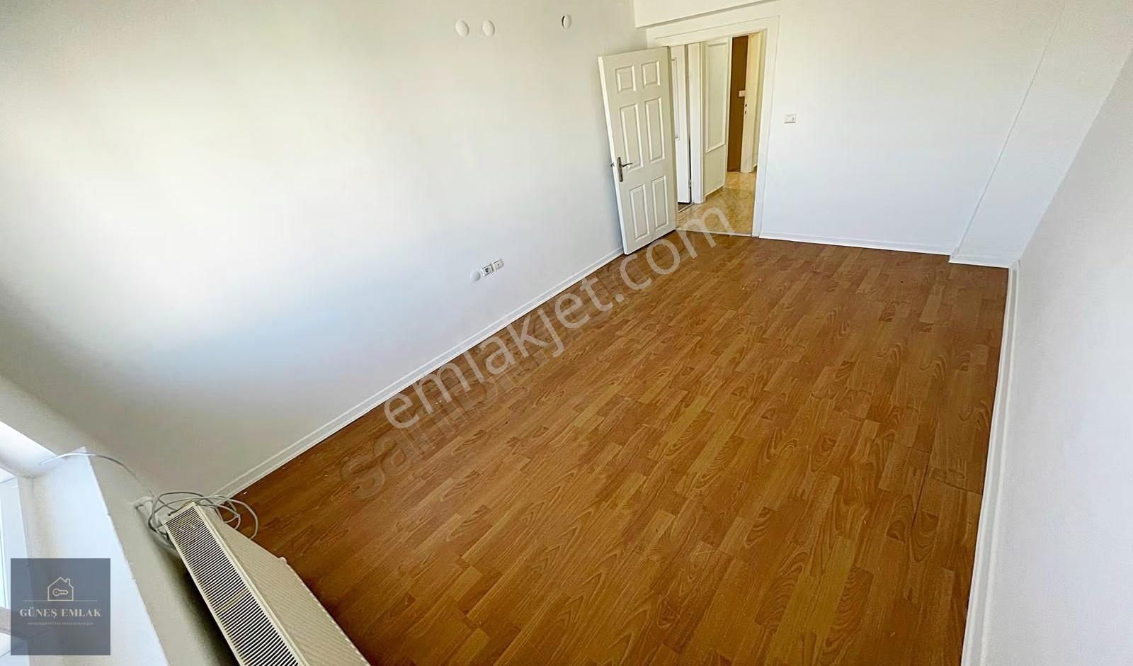 Yenikent Menderes De Bulvar Cepheli 3+1 Asansörlü Daire - Görsel 4