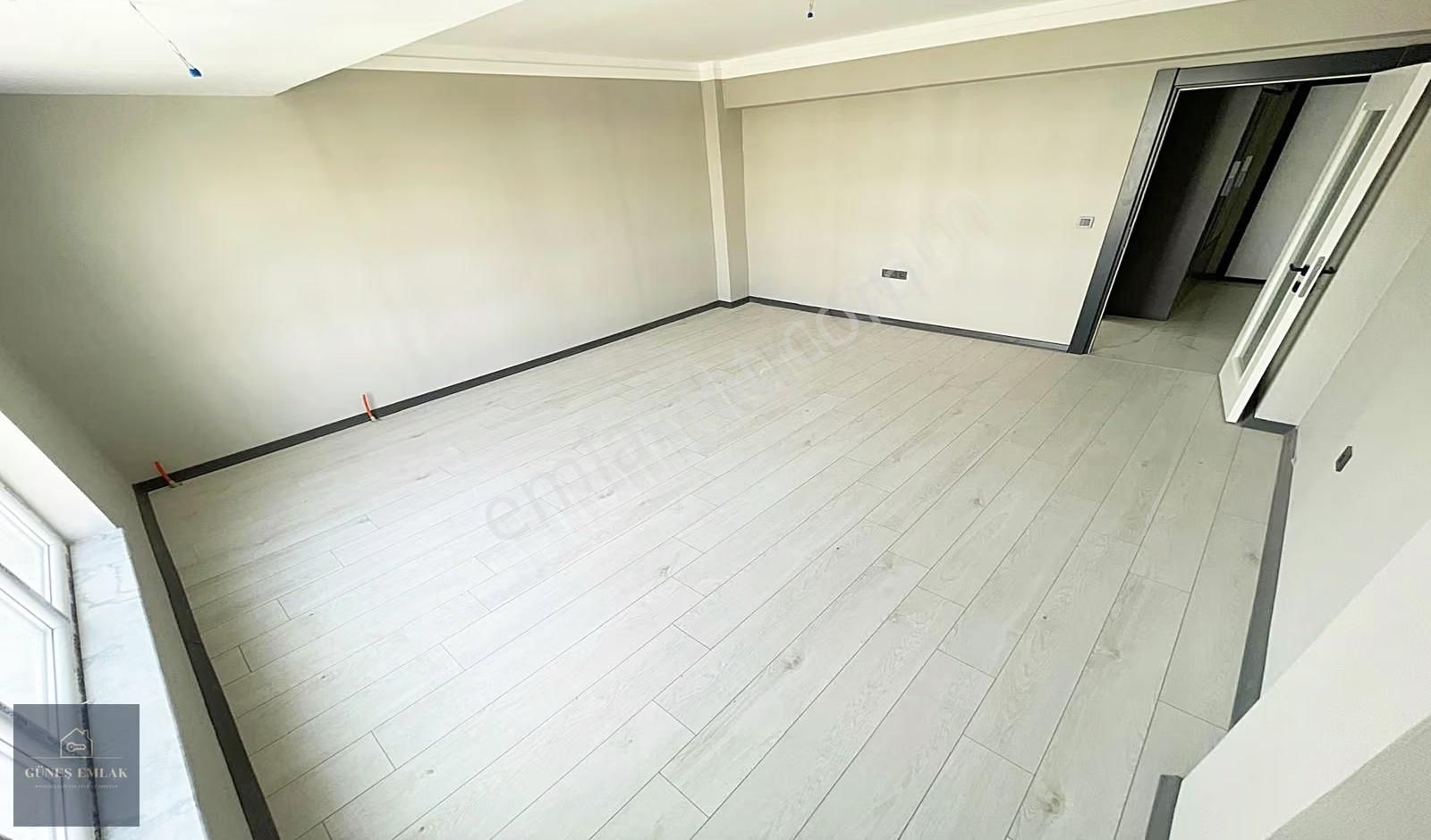 Yenikent'te 3 Bloklu Sitede Ara Kat 3+1 Geniş Daire - Görsel 35