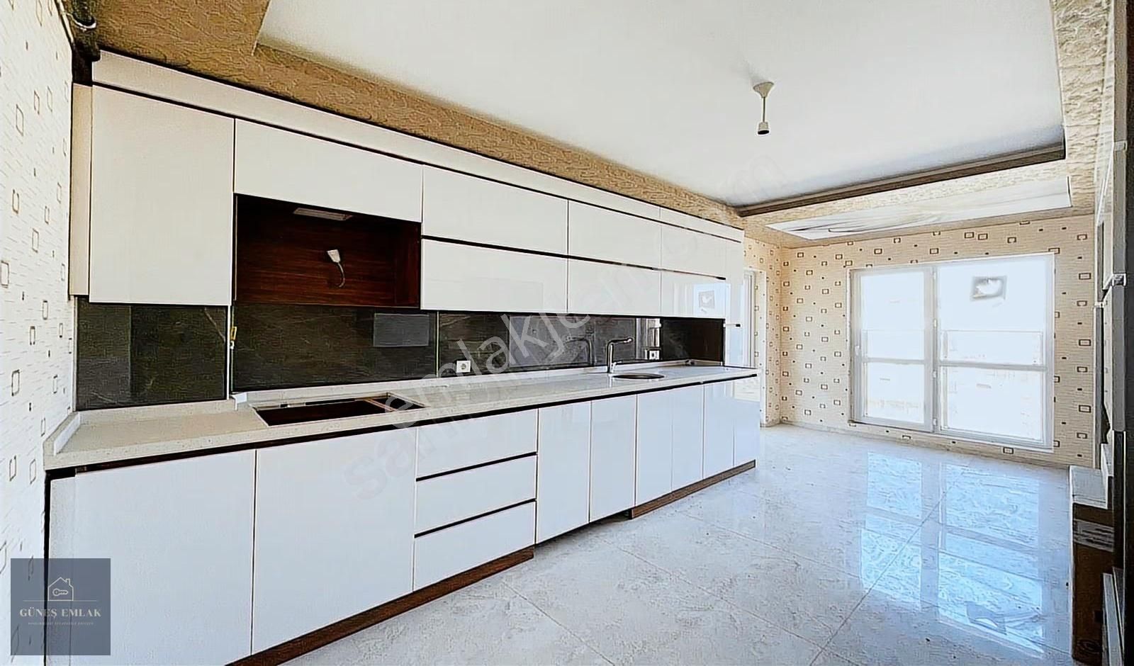 Yenikent'te 4+1ve 3+1 İki Daire Oturuma Hazır Az Bulunur Kaçırma