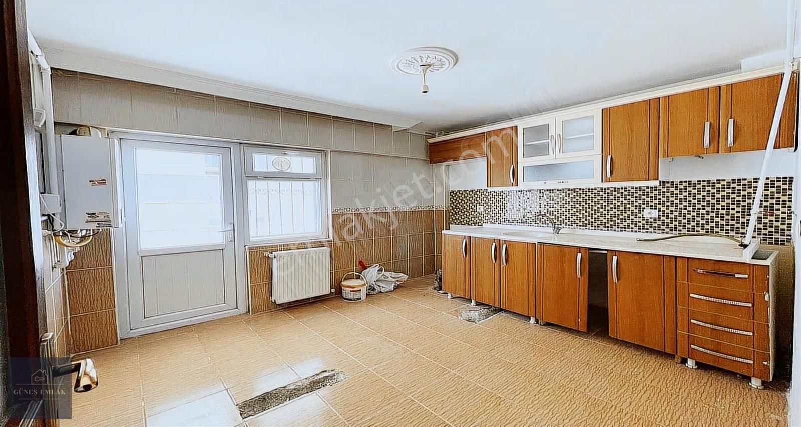 Merkezde Cadde Üzerinde Ön Cephe 3+1 Teras Balkonlu Daire - Görsel 4