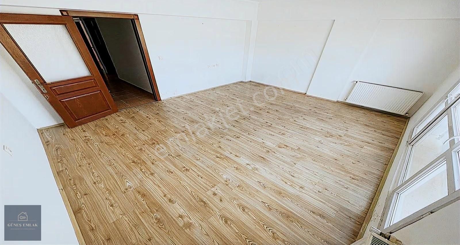 Merkezde Cadde Üzerinde Ön Cephe 3+1 Teras Balkonlu Daire - Görsel 21