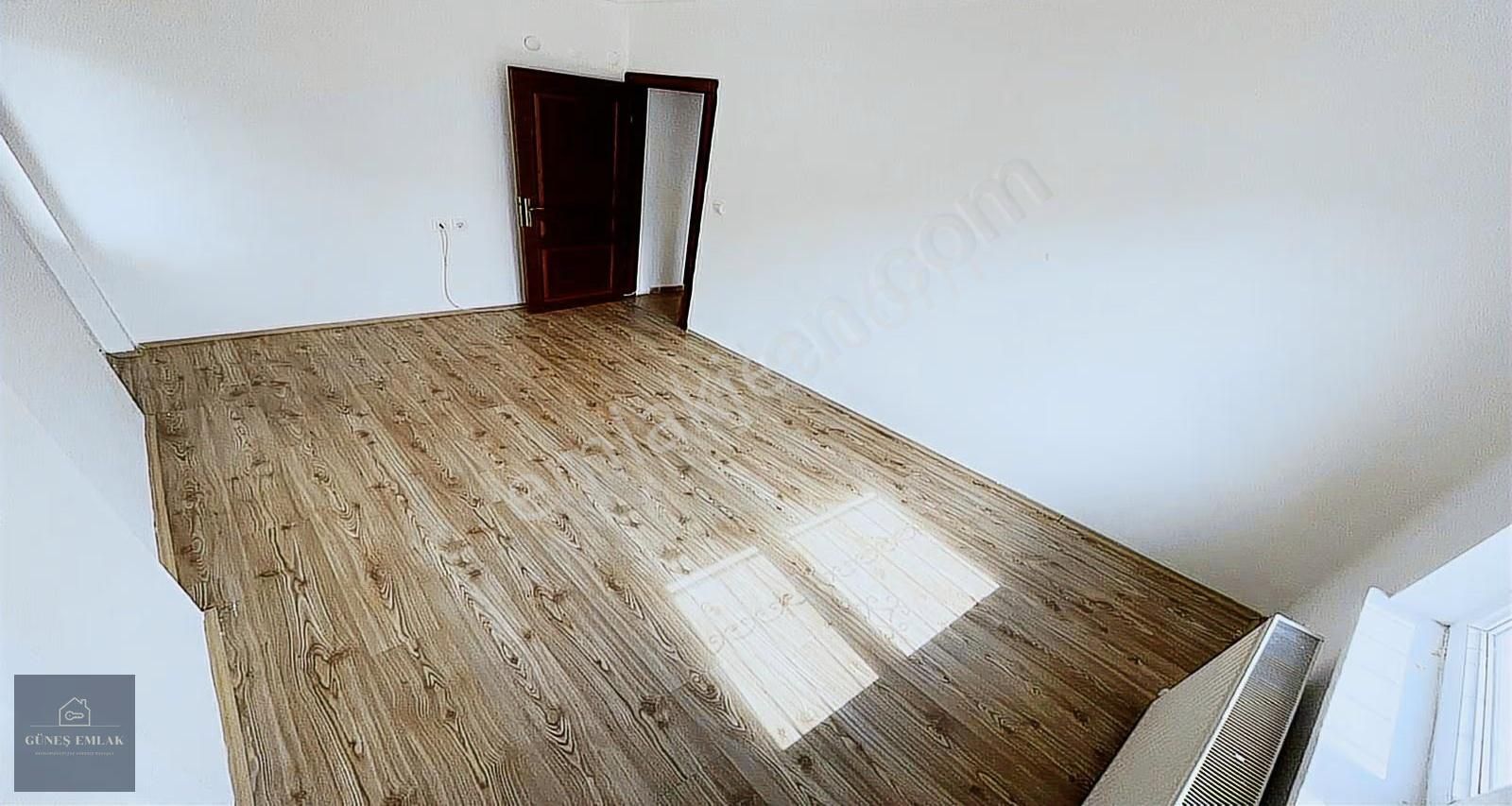 Merkezde Cadde Üzerinde Ön Cephe 3+1 Teras Balkonlu Daire - Görsel 5