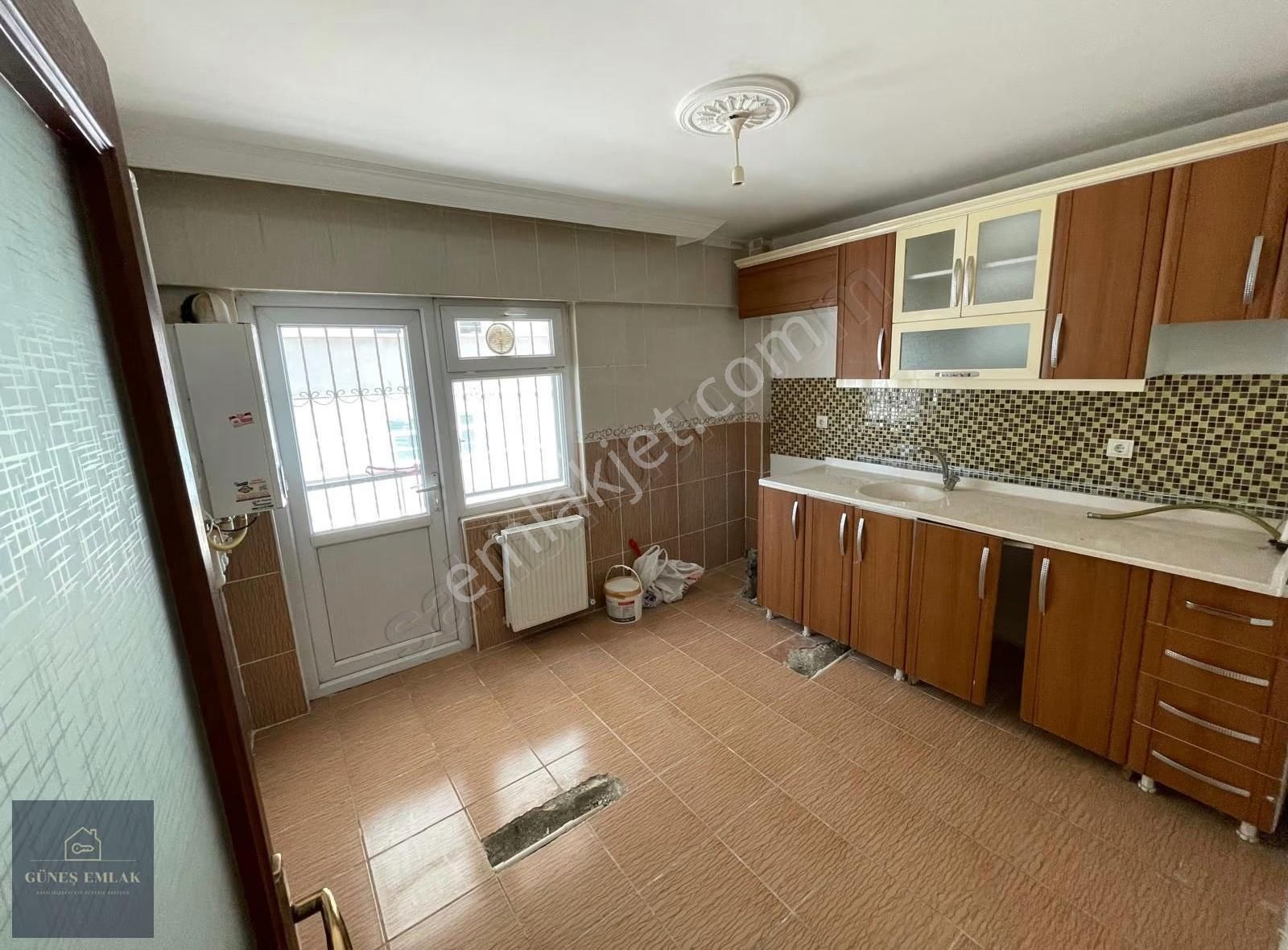 Merkezde Cadde Üzerinde Ön Cephe 3+1 Teras Balkonlu Daire - Görsel 15