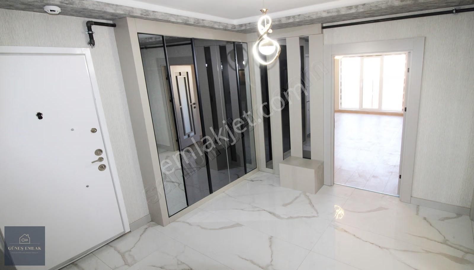 Yenikent Mendereste Ana Cadde Üzerinde Oturuma Hazır Daire - Görsel 14