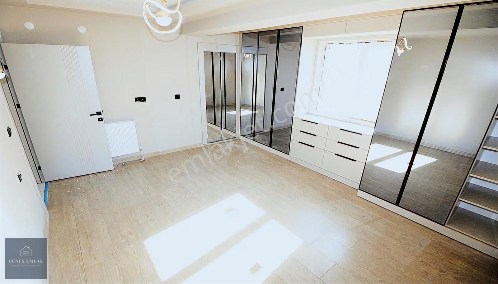 Yenikent Mendereste Ana Cadde Üzerinde Oturuma Hazır Daire - Görsel 6