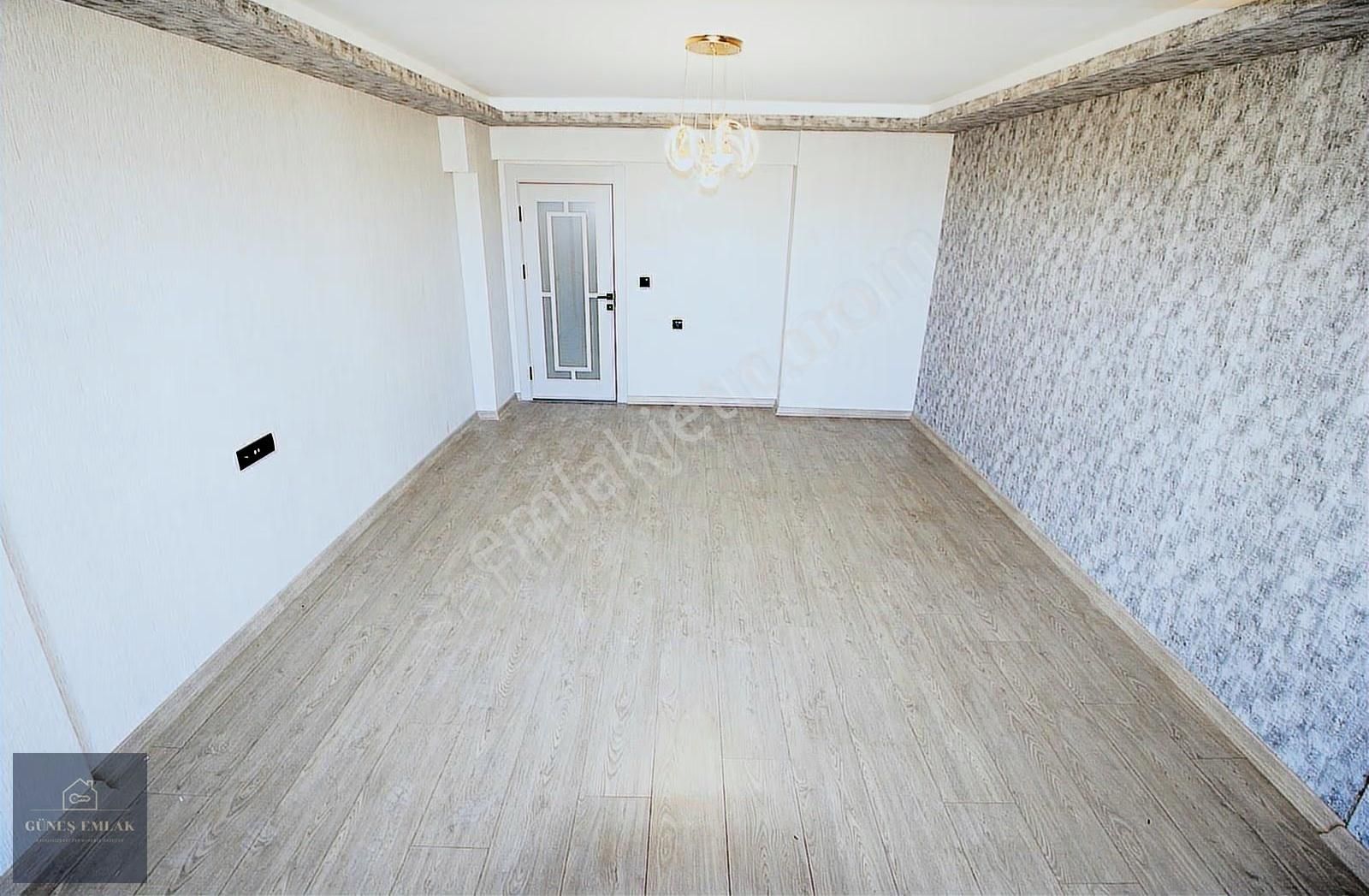 Yenikent Mendereste Ana Cadde Üzerinde Oturuma Hazır Daire - Görsel 31