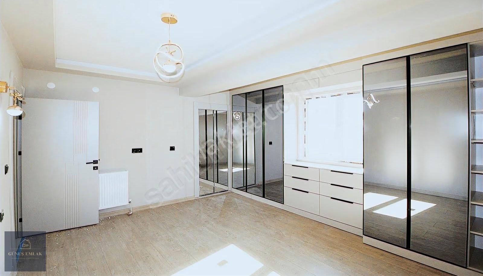 Yenikent Mendereste Ana Cadde Üzerinde Oturuma Hazır Daire - Görsel 9