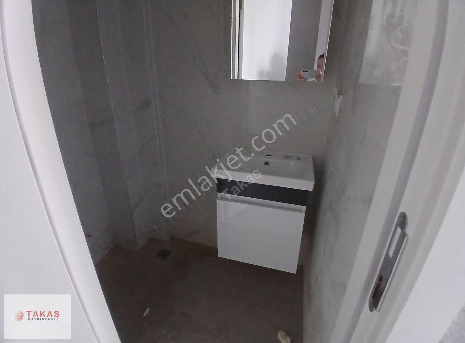Satılık 2+1. Ayrı Mutfak Ara Katta - Görsel 8
