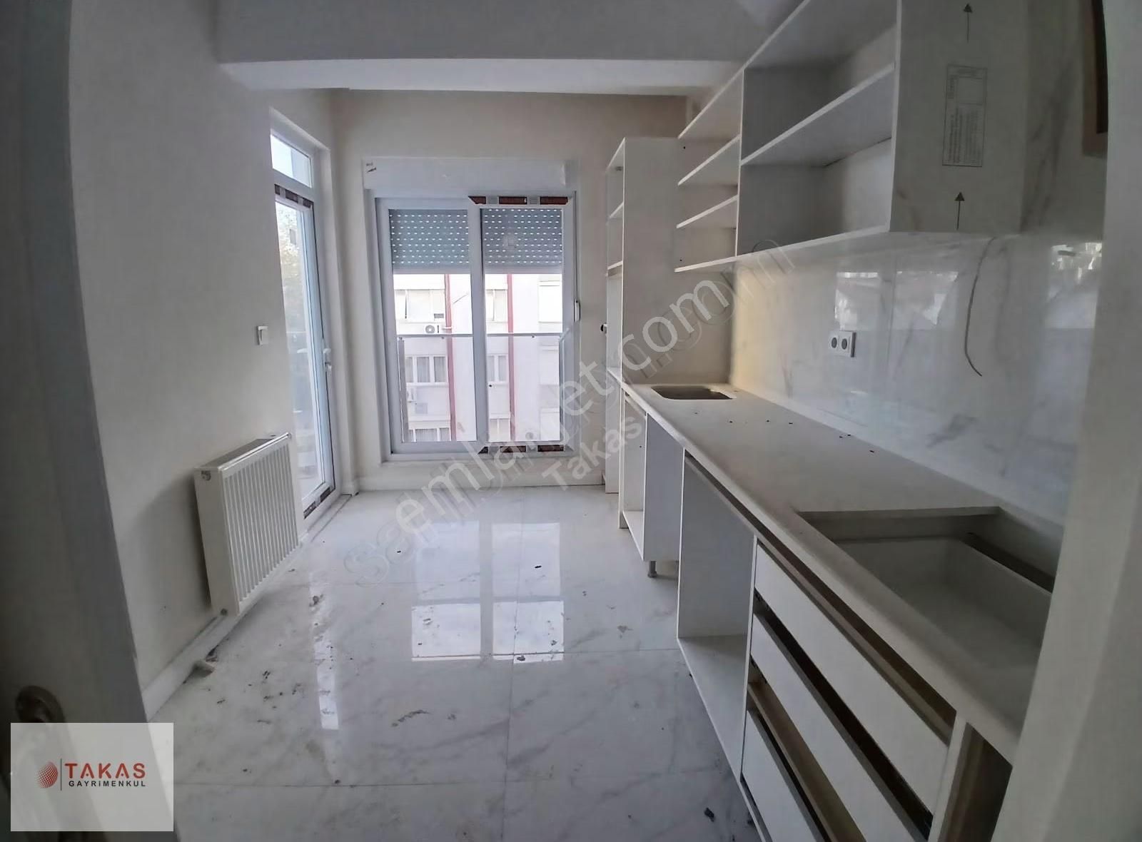 Satılık 2+1. Ayrı Mutfak Ara Katta - Görsel 15