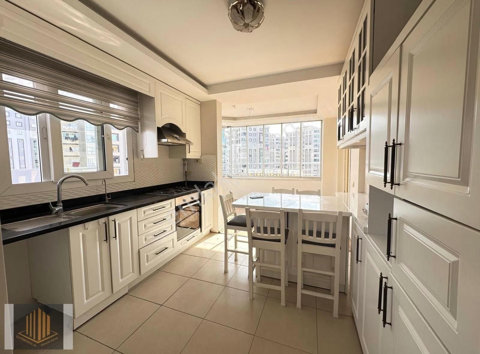 Sağlam'dan Türkmenbaşı Bulvarına Çok Yakın 4+1 Satılık Daire