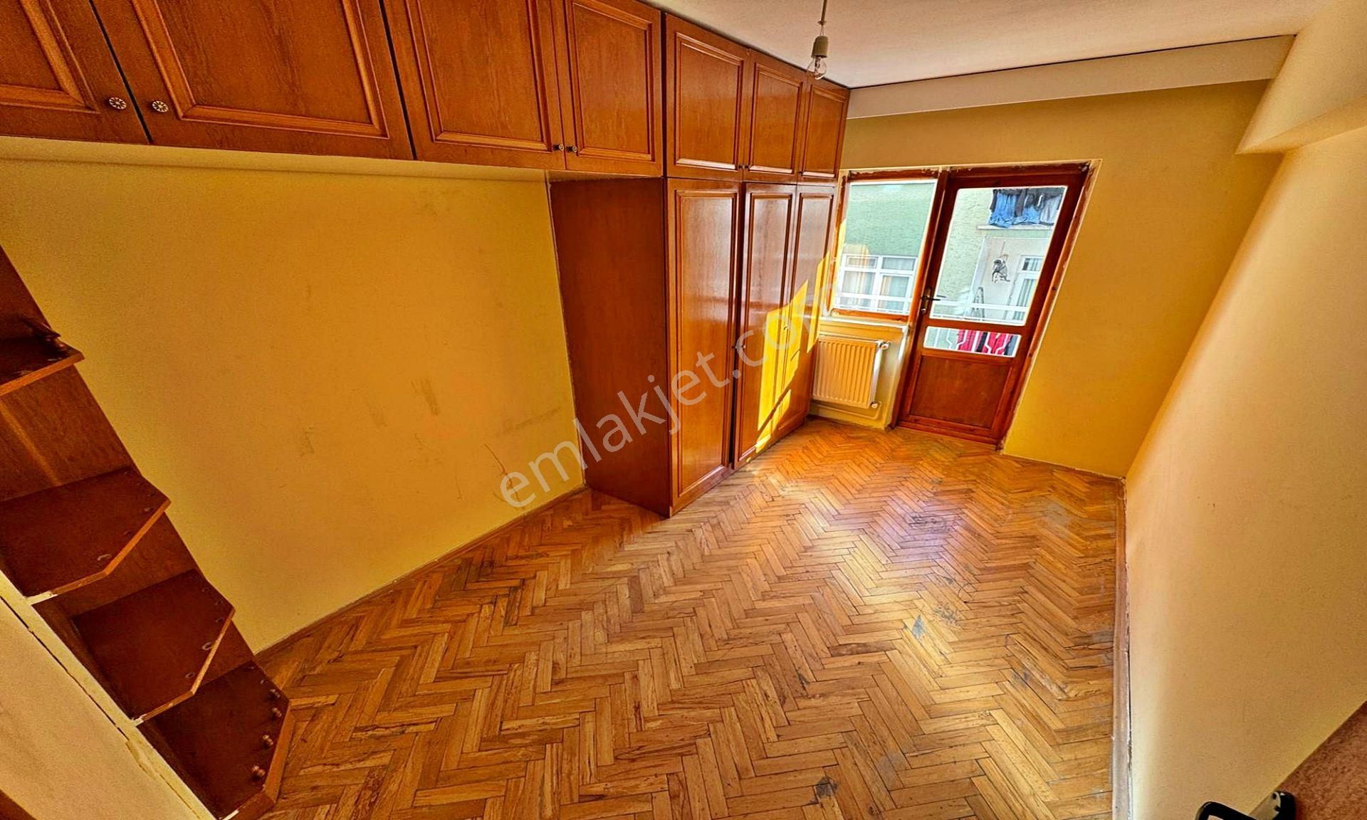 Sanatoryum Hastanesi Karşısında Merkezi Konumda Katta 3+1 Kiralık Daire - Görsel 21