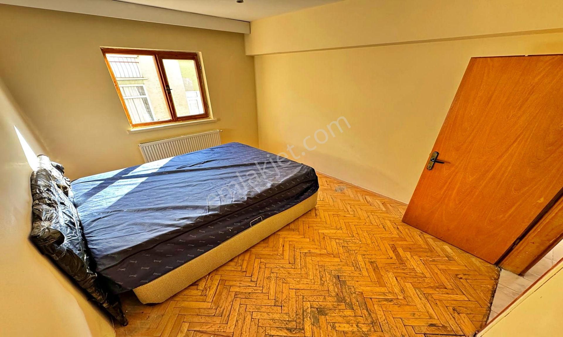 Sanatoryum Hastanesi Karşısında Merkezi Konumda Katta 3+1 Kiralık Daire - Görsel 19