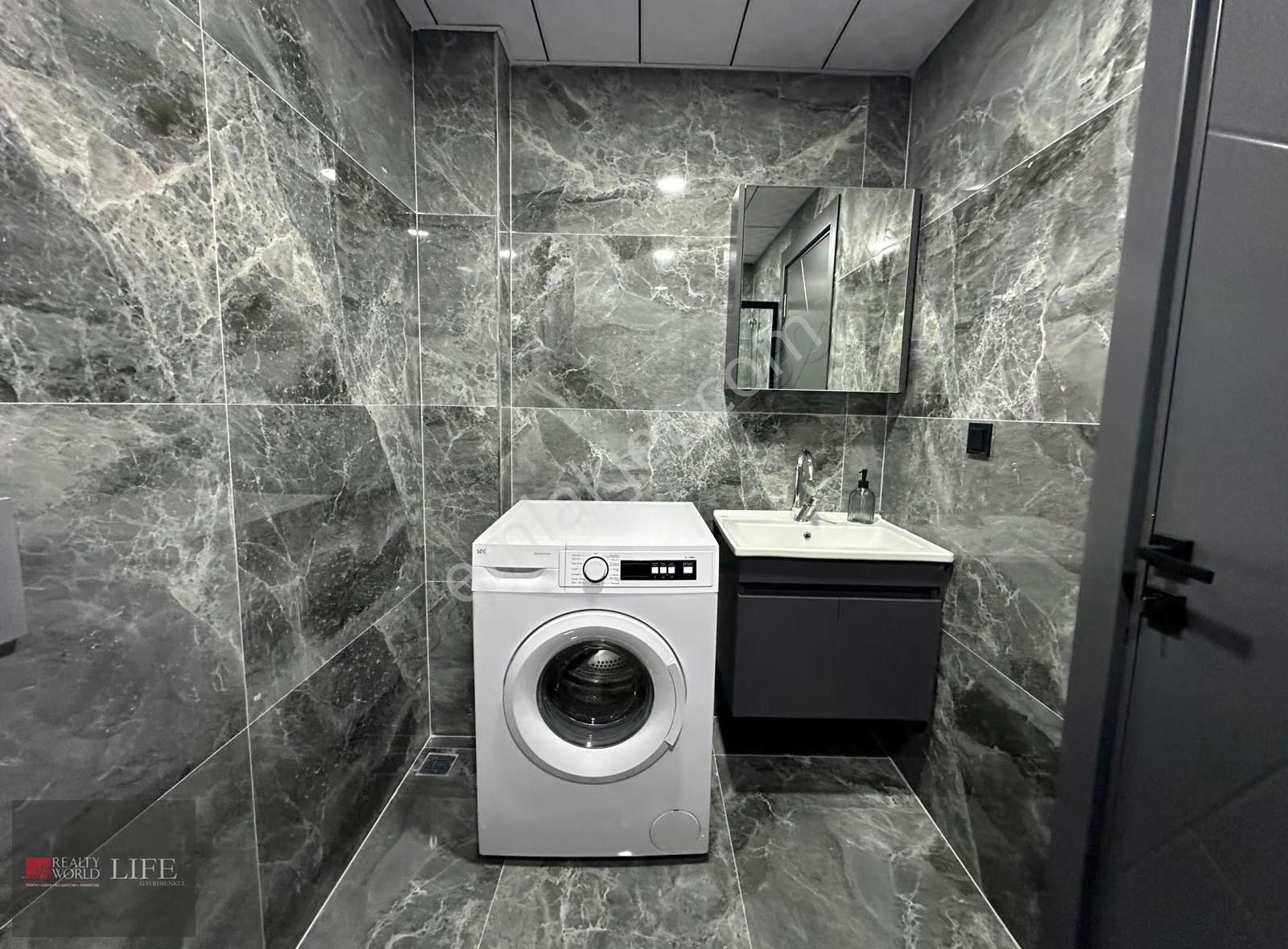 Rw Lıfe// Bahçelievler Mah. Plevne Sk. Kiralık Sıfır Eşyalı 1+1 - Görsel 13