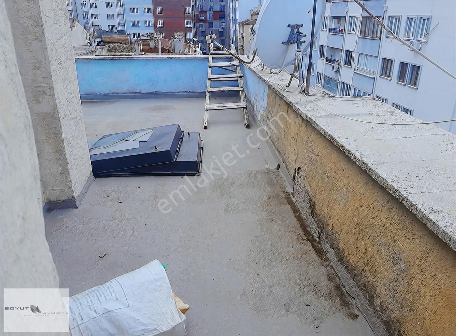 Boyut Global'den Kırım Cd.üzerinde Kombili Teraslı 2+1 Daire - Görsel 9