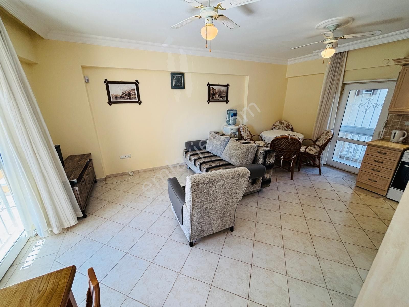 Didim Çamlık Mah.denize 200 Metre Satılık 2+1 Esyalı Daıre - Görsel 4