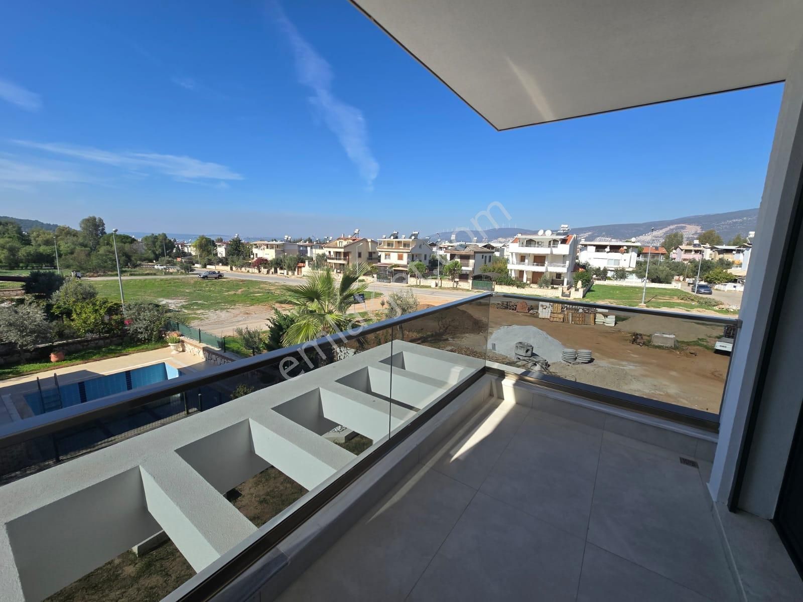 Akbükte 310 M2 Arsa Payına Sahip Deniz Manzaralı Satılık Villa - Görsel 17
