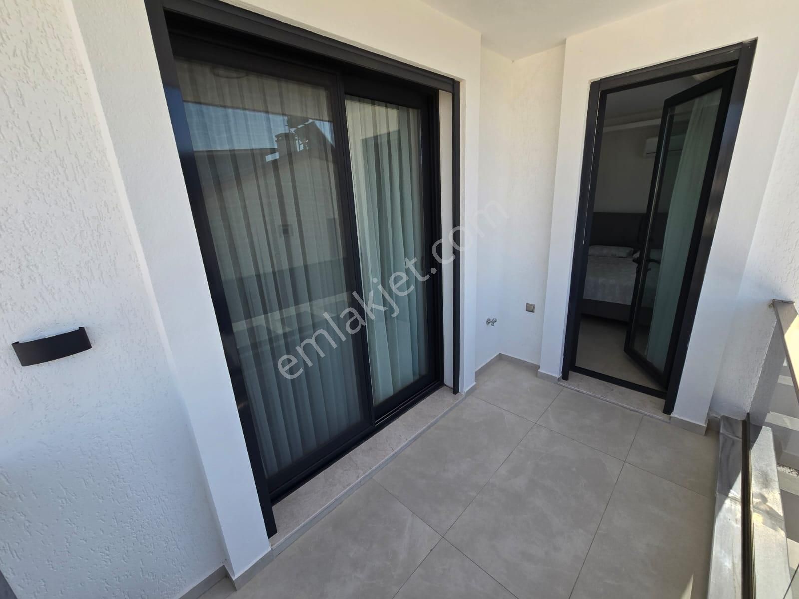 Akbükte 310 M2 Arsa Payına Sahip Deniz Manzaralı Satılık Villa - Görsel 15
