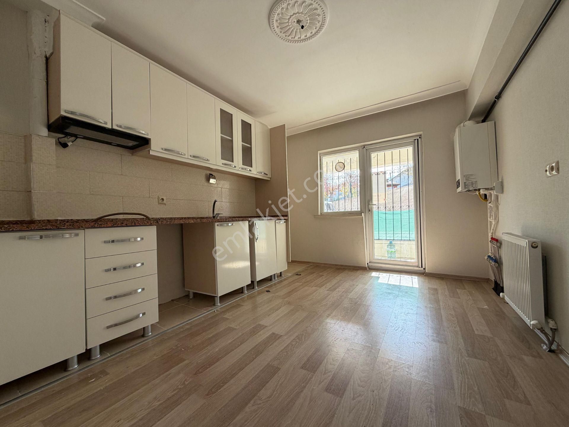 Mamak - Başak Mahallesinde Asansörlü, Full Yapılı 2+1 Satılık Daire !!!