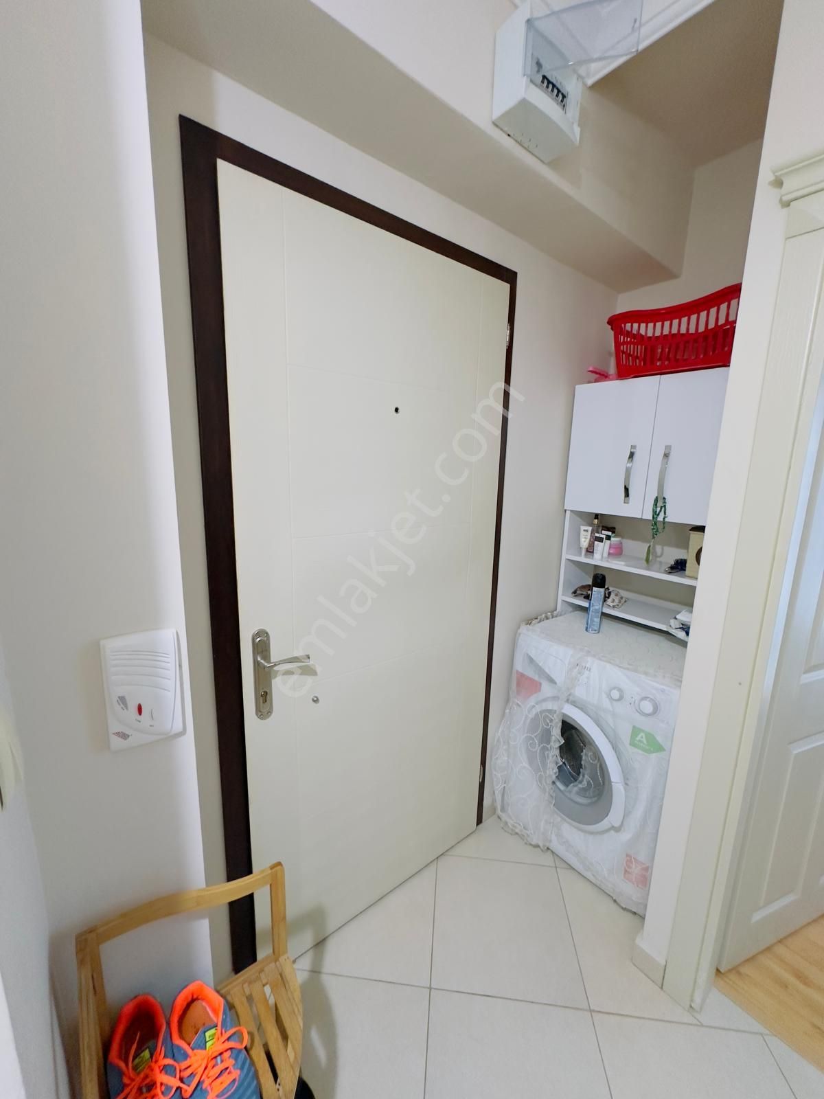 Merkez İnkum Sağ Taraf Satılık Ara Kat 2+1 Daire Eşyalı - Görsel 8