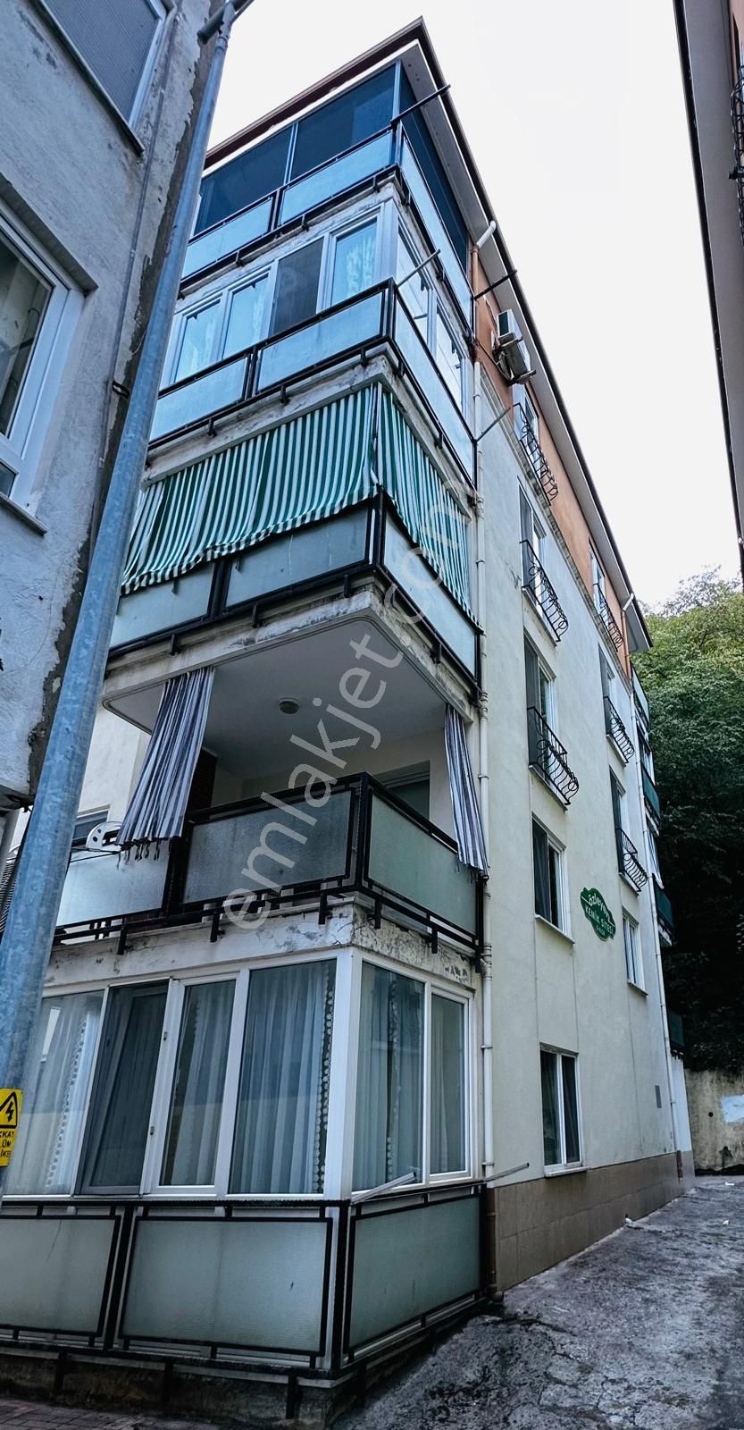 Merkez İnkum Sağ Taraf Satılık Ara Kat 2+1 Daire Eşyalı - Görsel 3