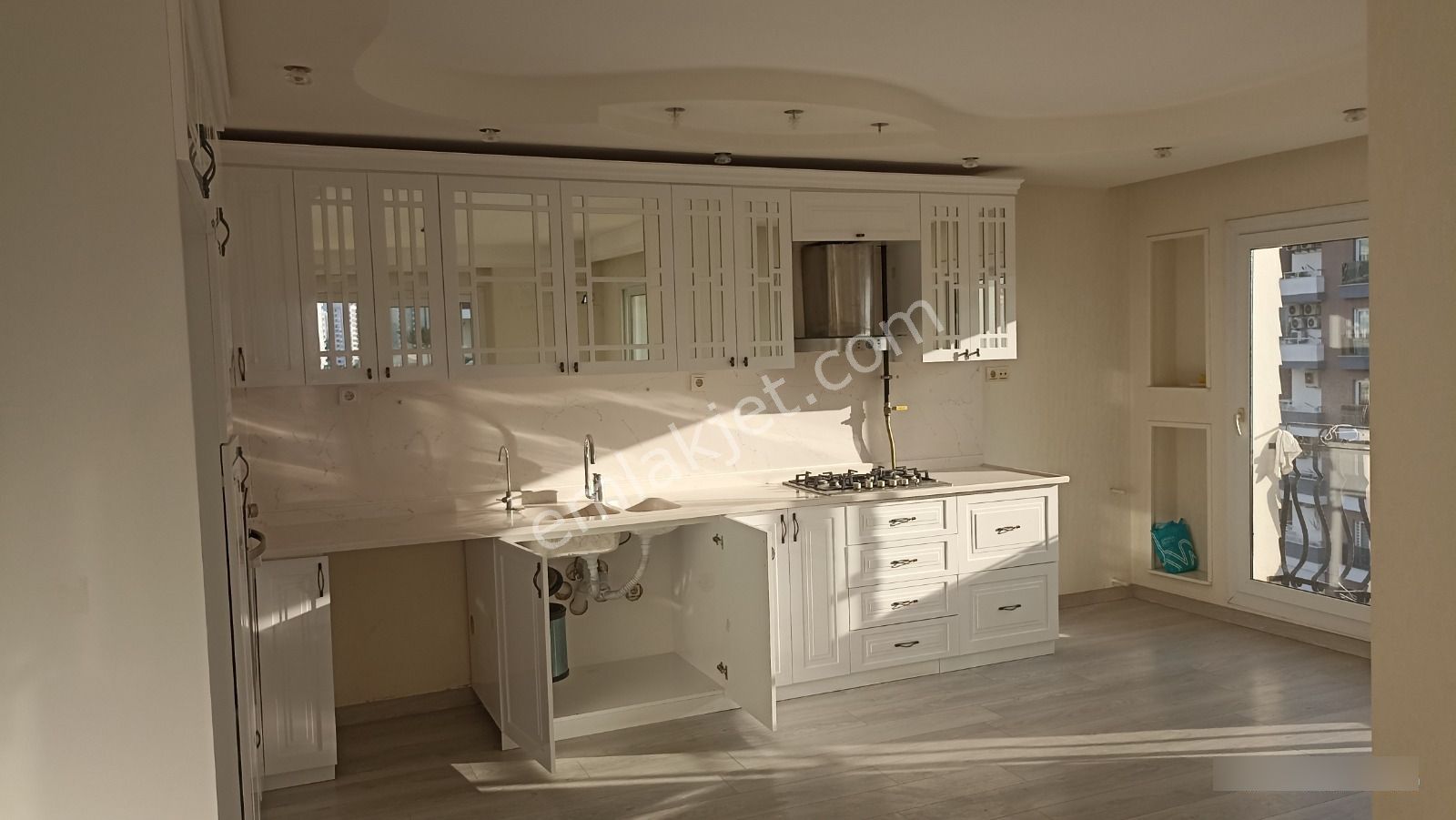 Üstünkent Emlak'tan Limonluk Mah 220 M2 3+1 Satılık Daire - Görsel 3