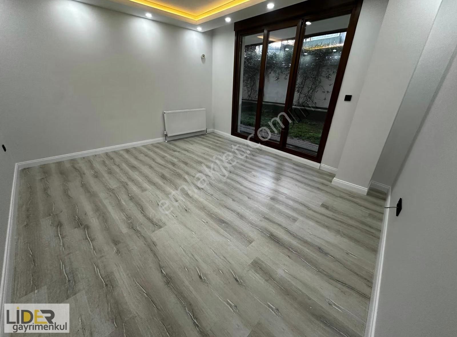 Lider'den Küçüktur'da Yazlık Tadında Ön Cephe Bahçeli Geniş 2+1