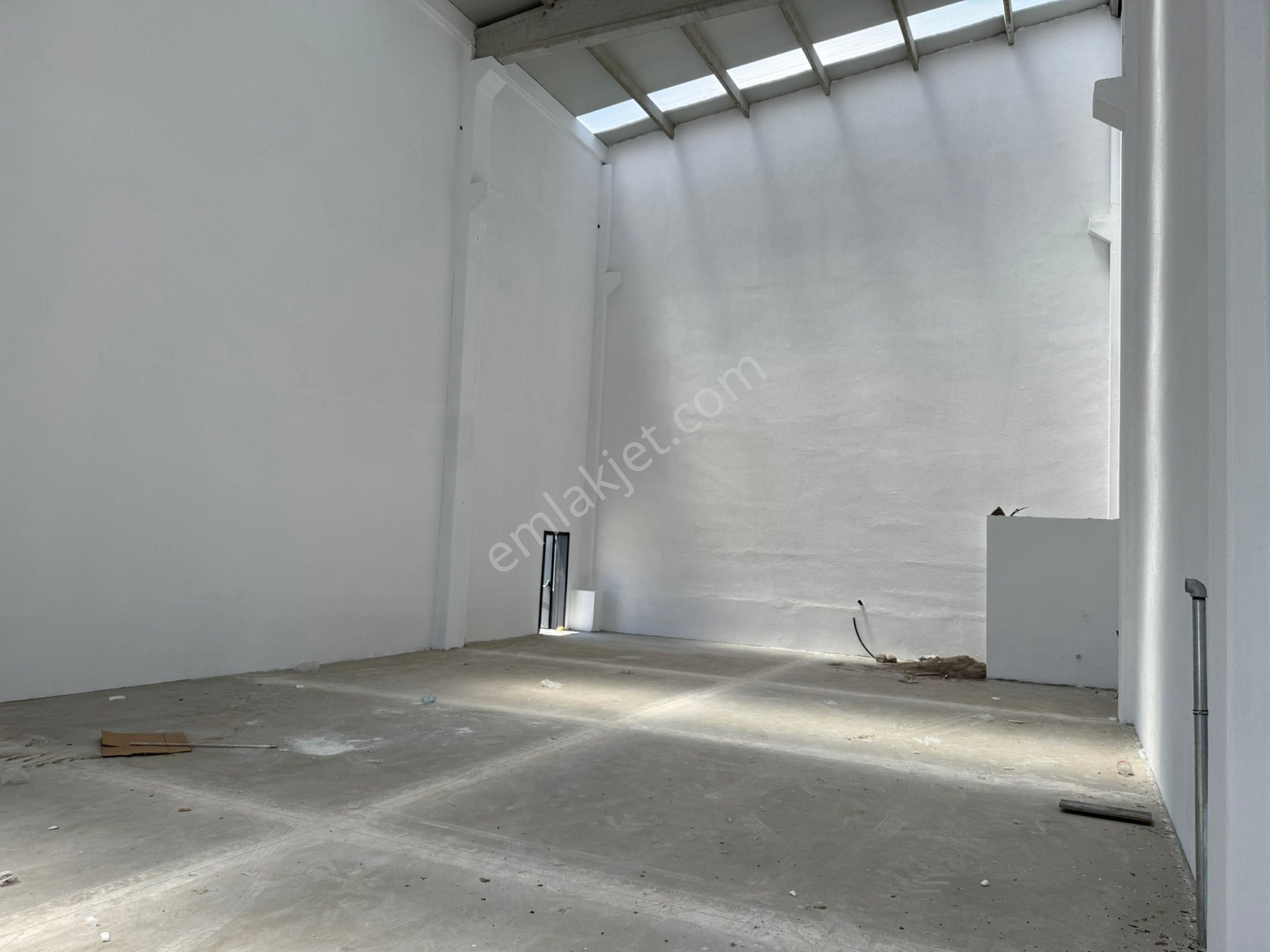 E-5 İstanbul Yoluna Cepheli 330 M2 Kapalı 400 M2 Açık Satılık Fabrika-depo - Görsel 5