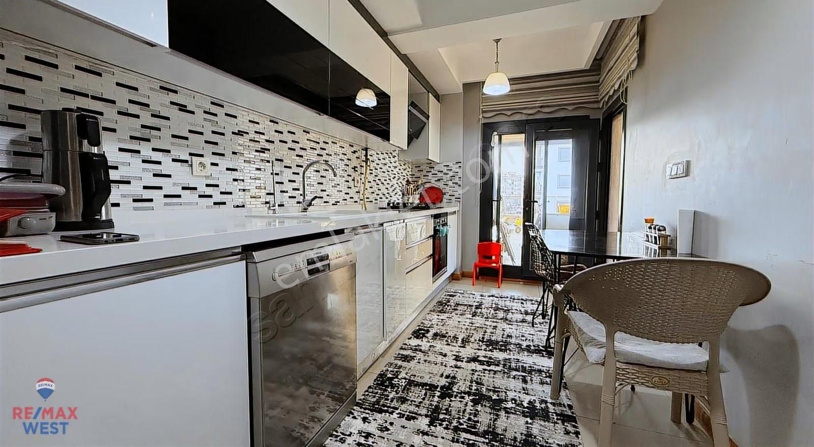 Karşıyaka Ordu Bulvarı Üzeri Satılık Teraslı 3+1 Daire - Görsel 27