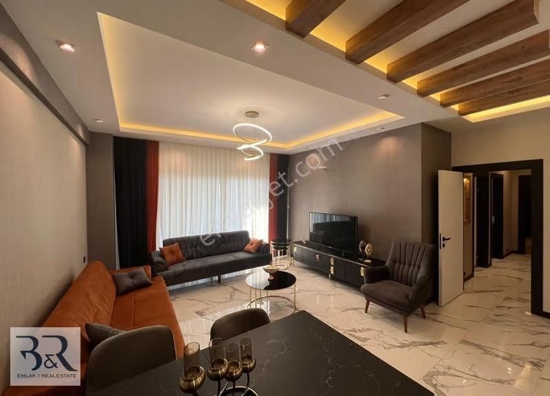 Kusadası Merkezde Havuzlu Güvenlıklı 3+1 Rezıdans - Görsel 19