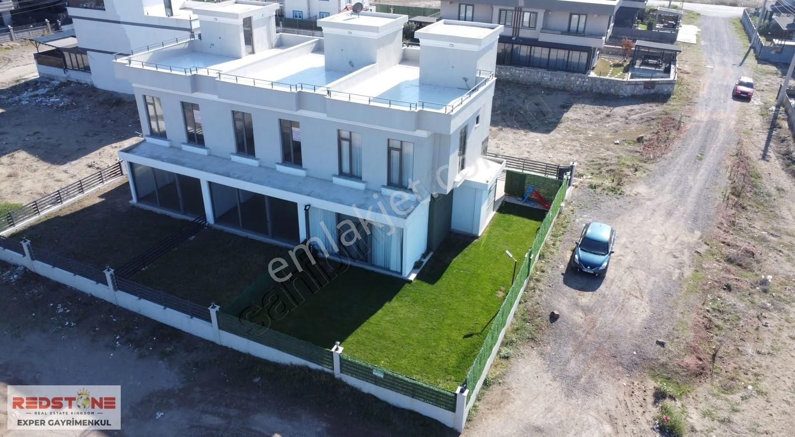 Denize Sıfır,tam Ön Cephe Panoramik Deniz Manzaralı Lüks Villa