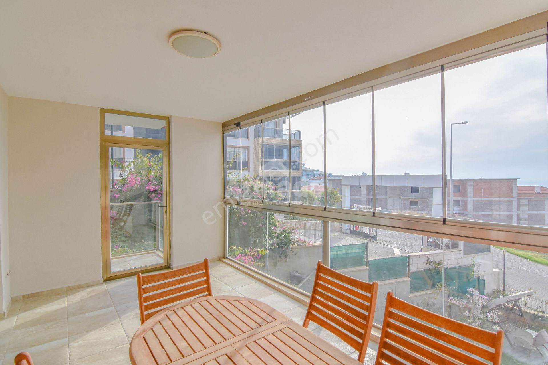 Kuşadası'nda Kat Bahçeli Deniz Manzaralı Özel 3+1 Daire - Görsel 33