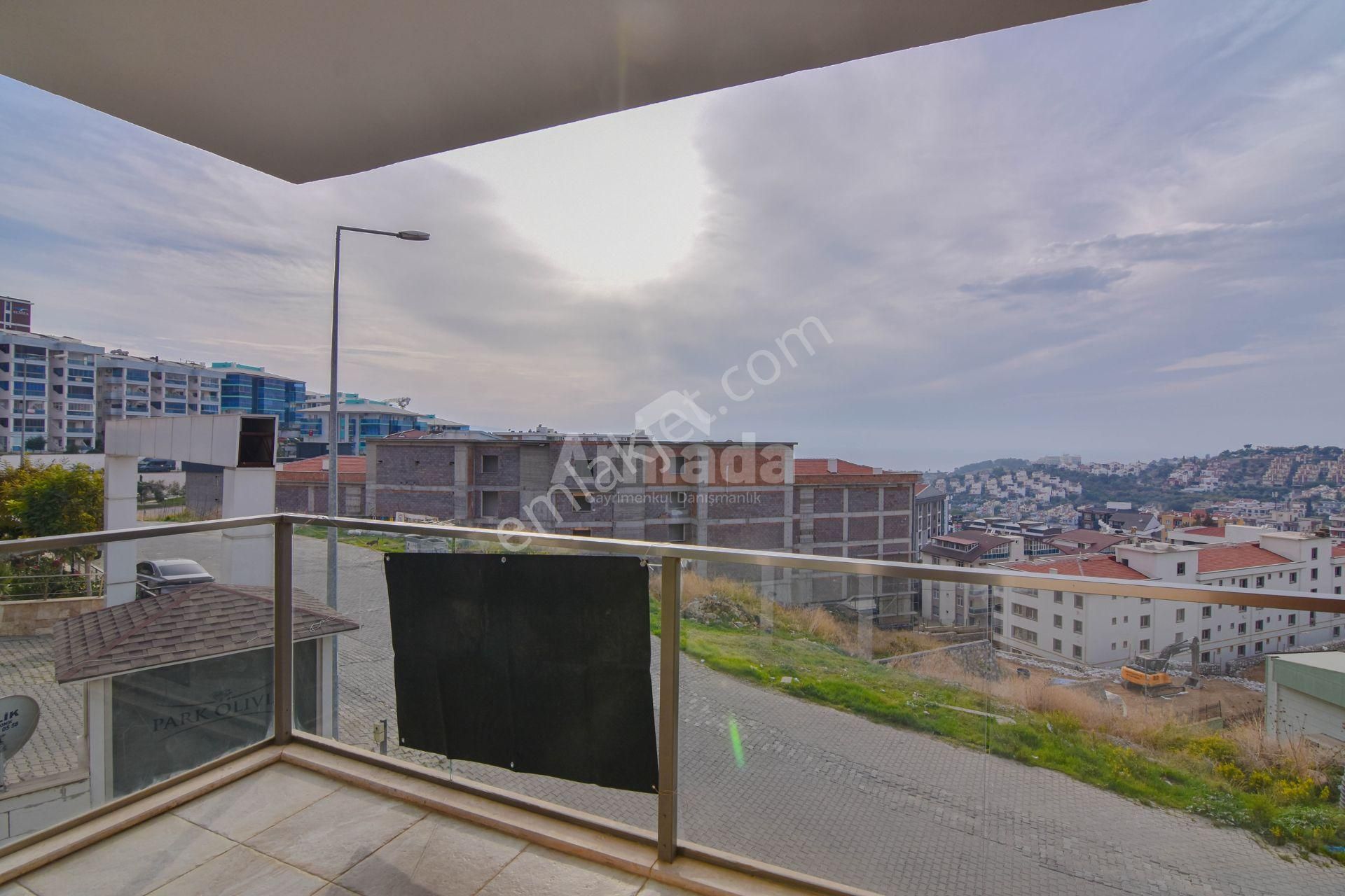 Kuşadası'nda Kat Bahçeli Deniz Manzaralı Özel 3+1 Daire - Görsel 28