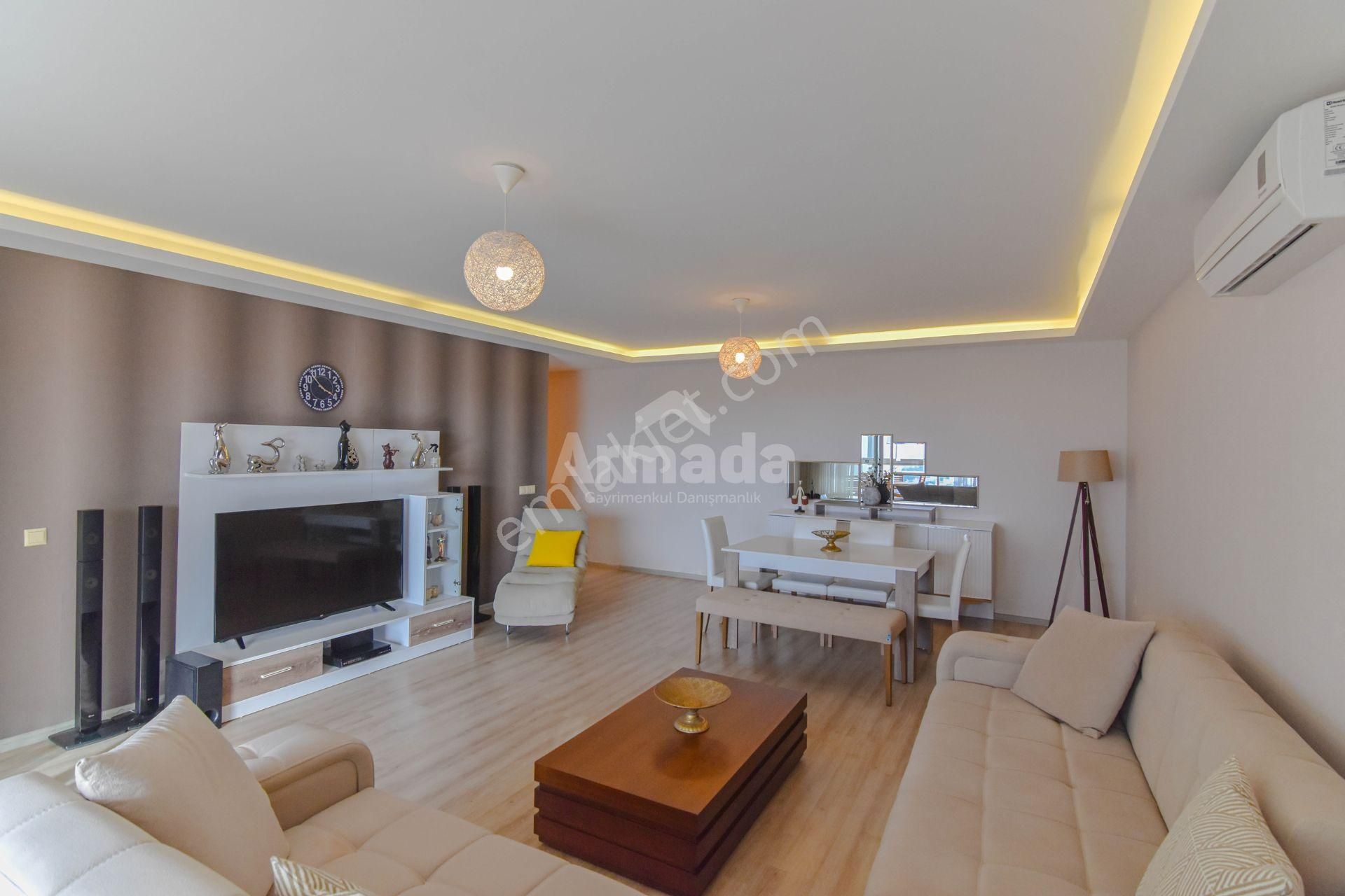 Kuşadası'nda Kat Bahçeli Deniz Manzaralı Özel 3+1 Daire - Görsel 9