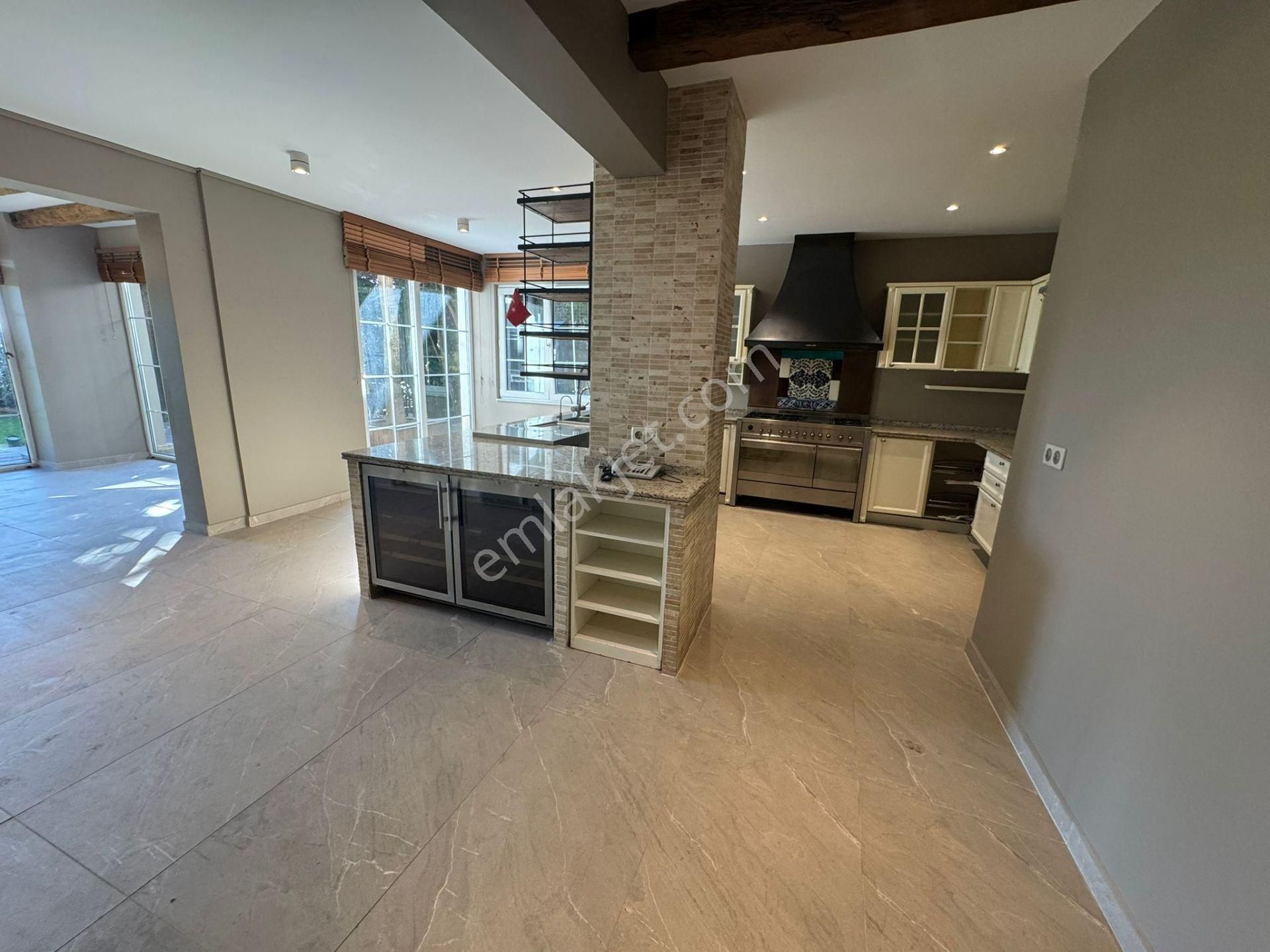 İstanbul Beykoz Acarkent'te Satılık 7+3 Lüks Villa - Görsel 21