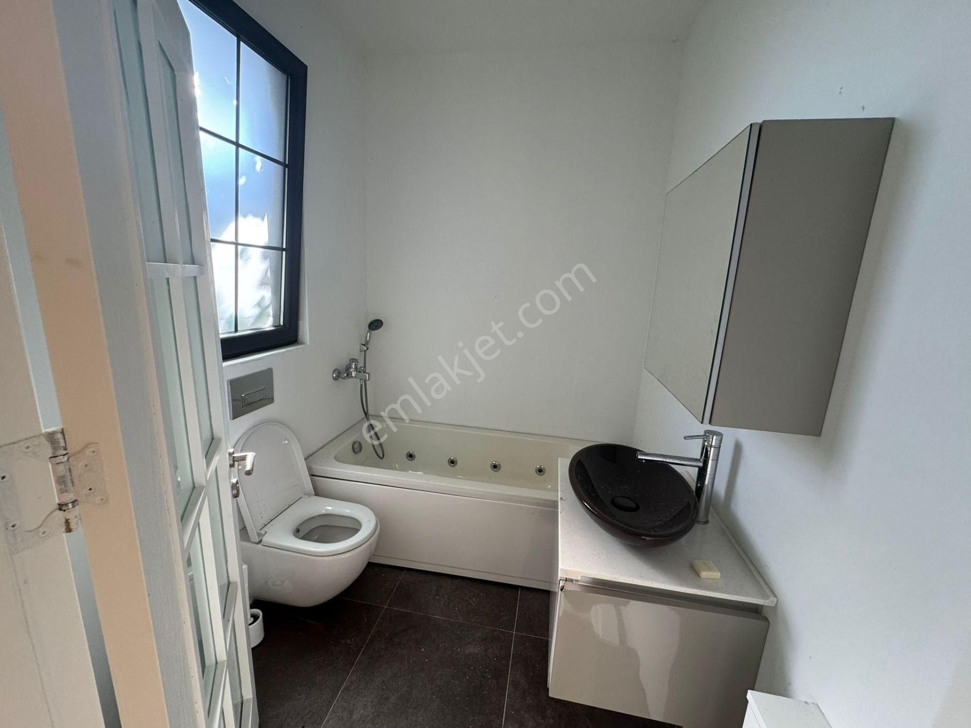 İstanbul Beykoz Acarkent'te Satılık 7+3 Lüks Villa - Görsel 28