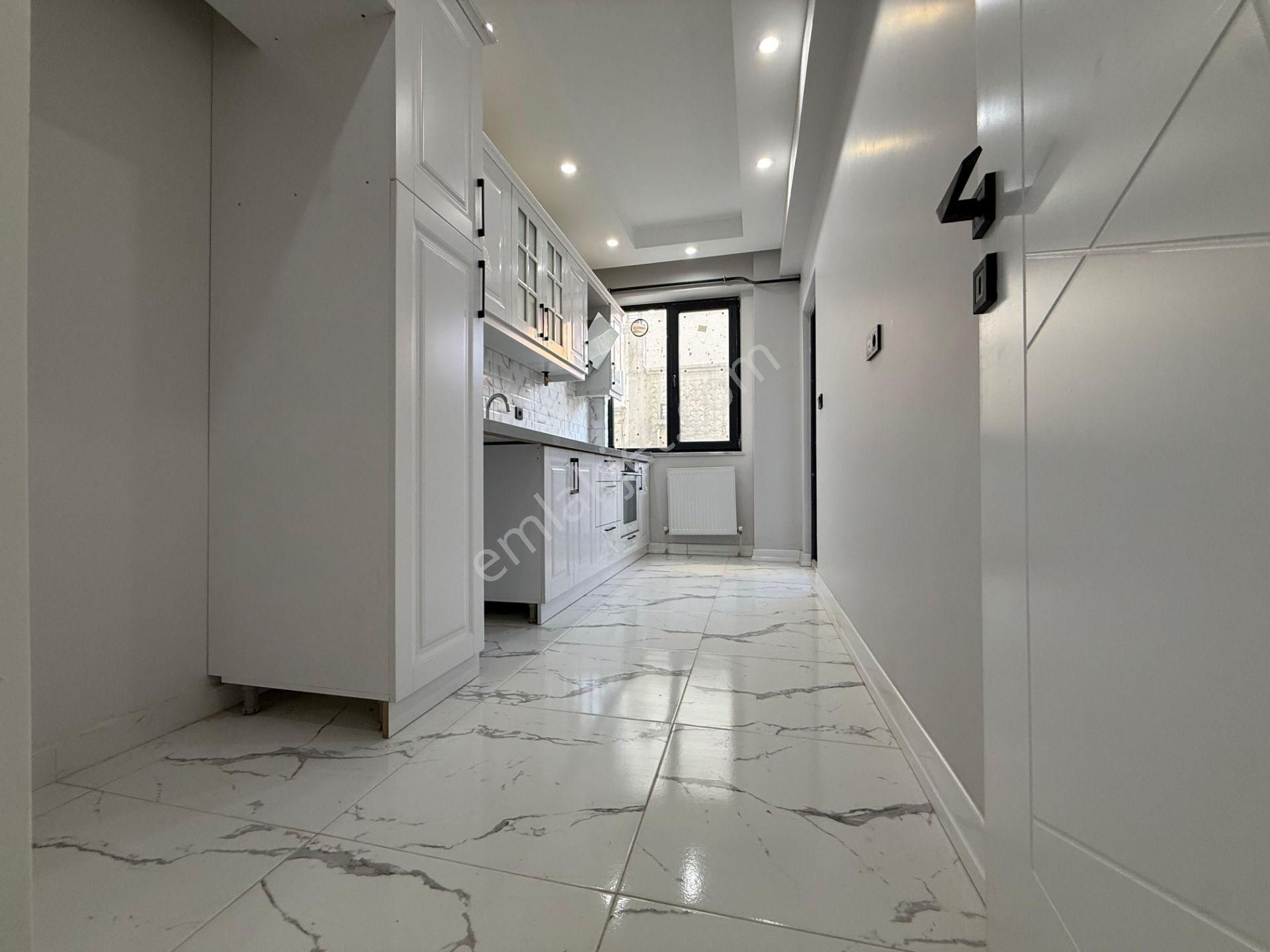 Delux'den Atatürk Mahallesi Lux İskanlı Satılık 2+1 Daire - Görsel 2