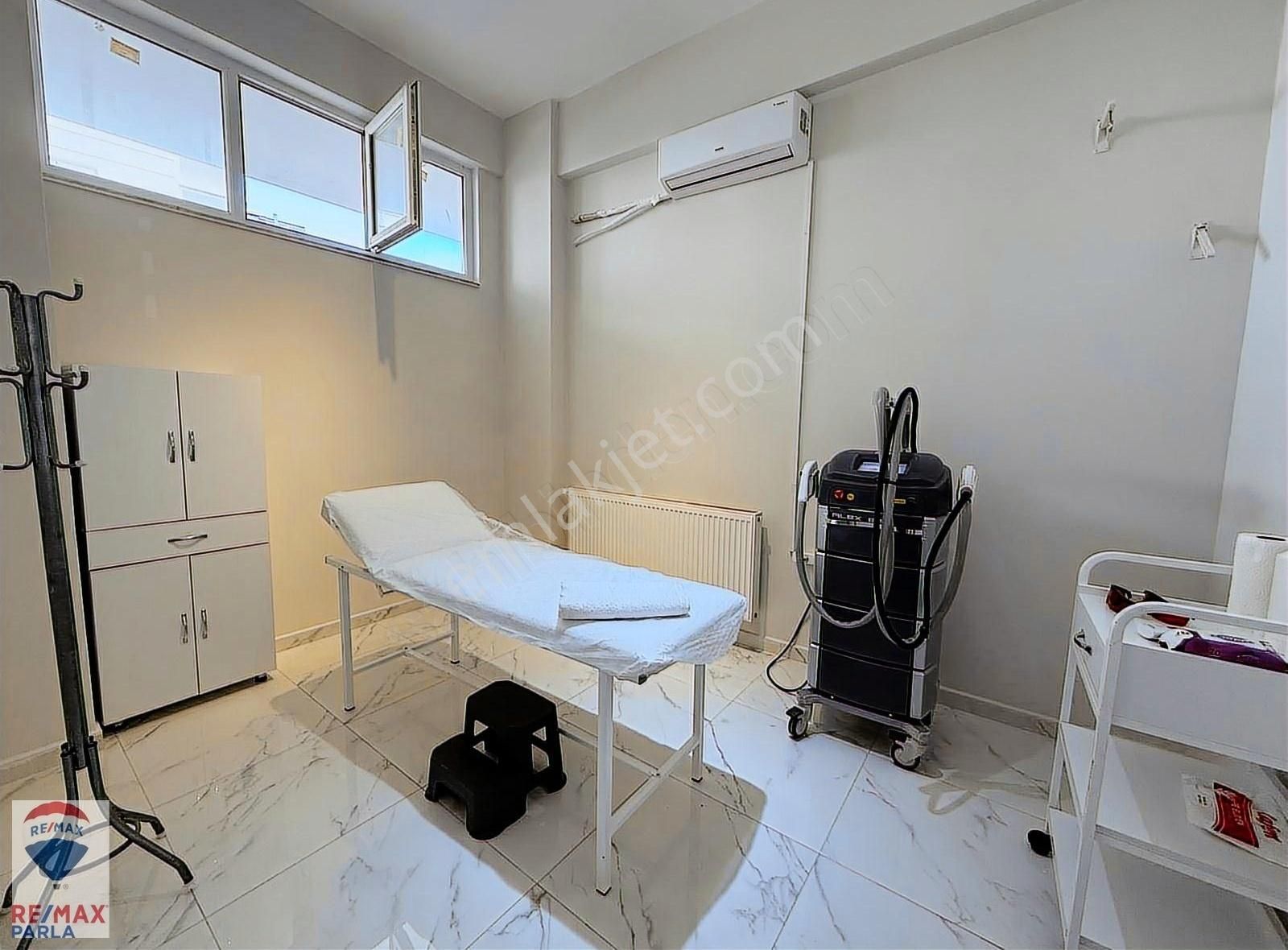 Remax Yeşim'den Devren Kiralık Güzellik Merkezi - Görsel 18