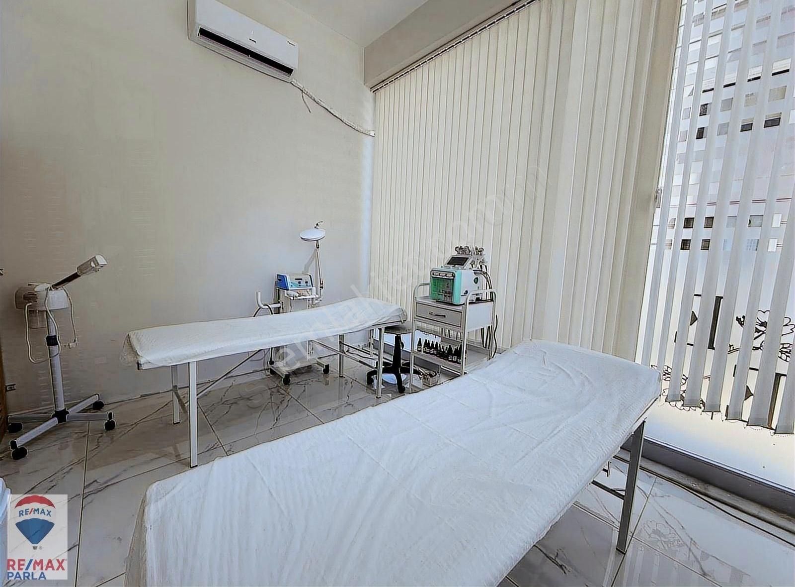 Remax Yeşim'den Devren Kiralık Güzellik Merkezi - Görsel 17