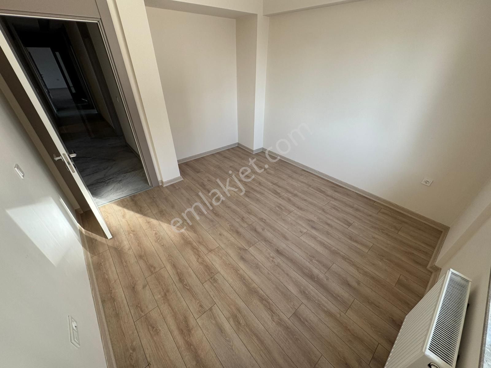 Cumhuriyet Mah. Oturuma Hazır Full Yapılı 4+1 Satılık Daire - Görsel 14