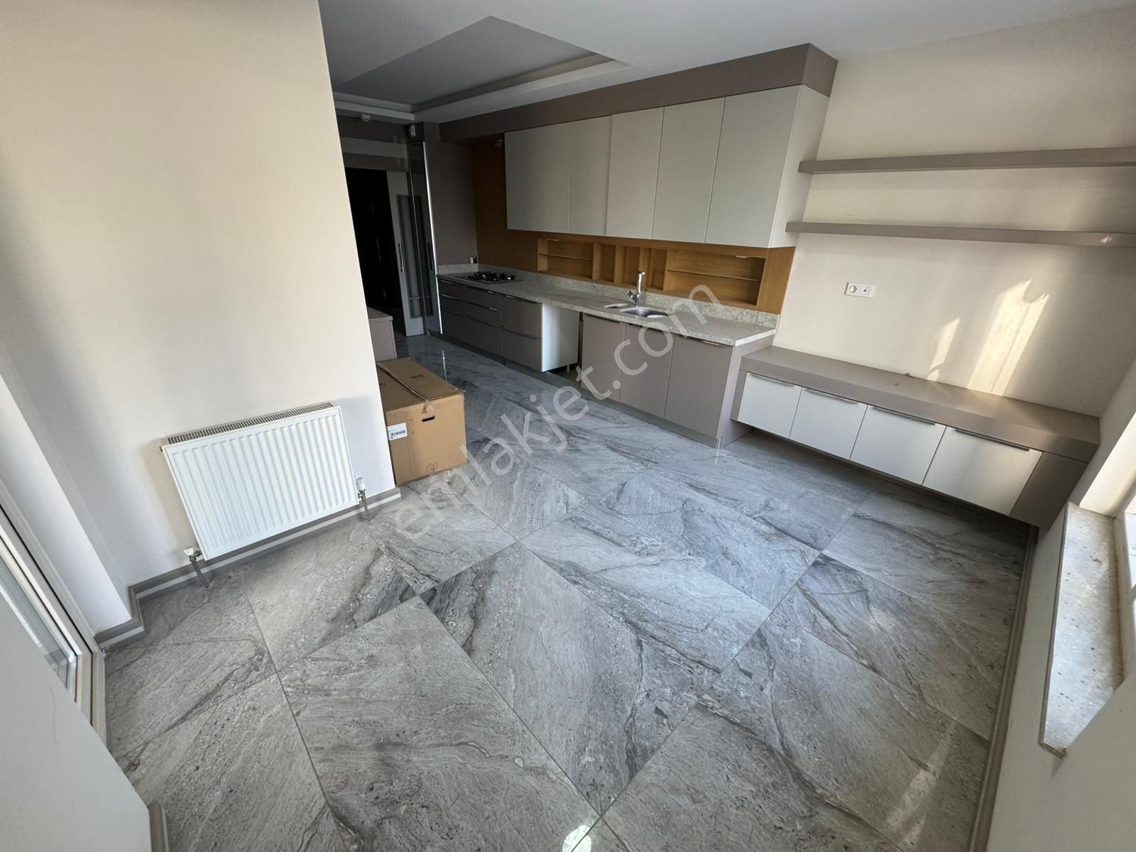 Cumhuriyet Mah. Oturuma Hazır Full Yapılı 4+1 Satılık Daire - Görsel 11